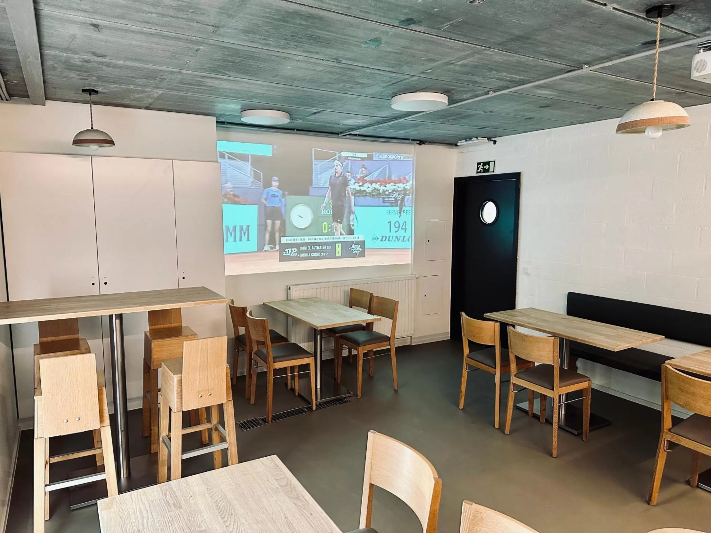 Restaurant/Places to Eat in La Bel échappée