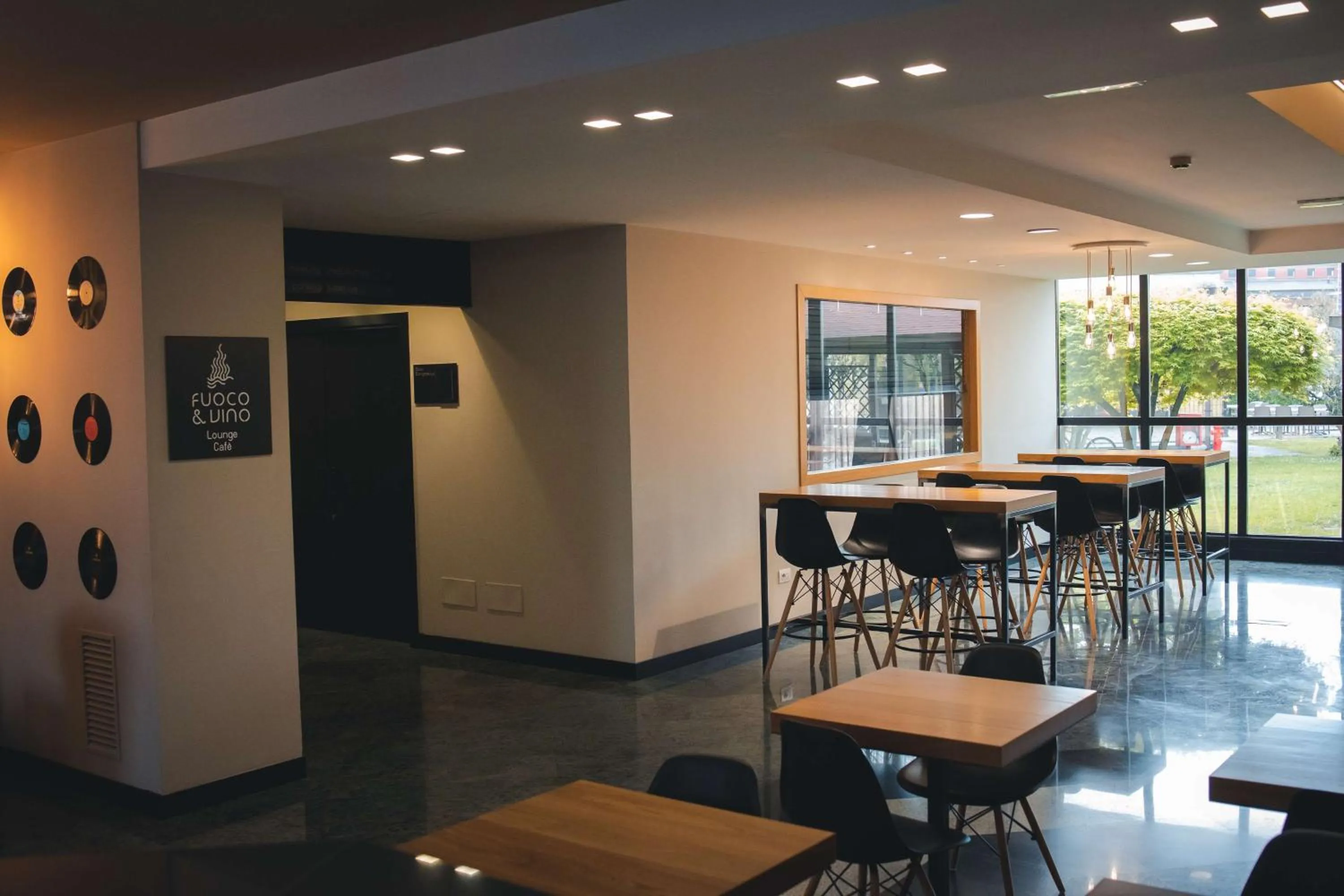 Lobby or reception in Best Western Mirage Hotel Fiera