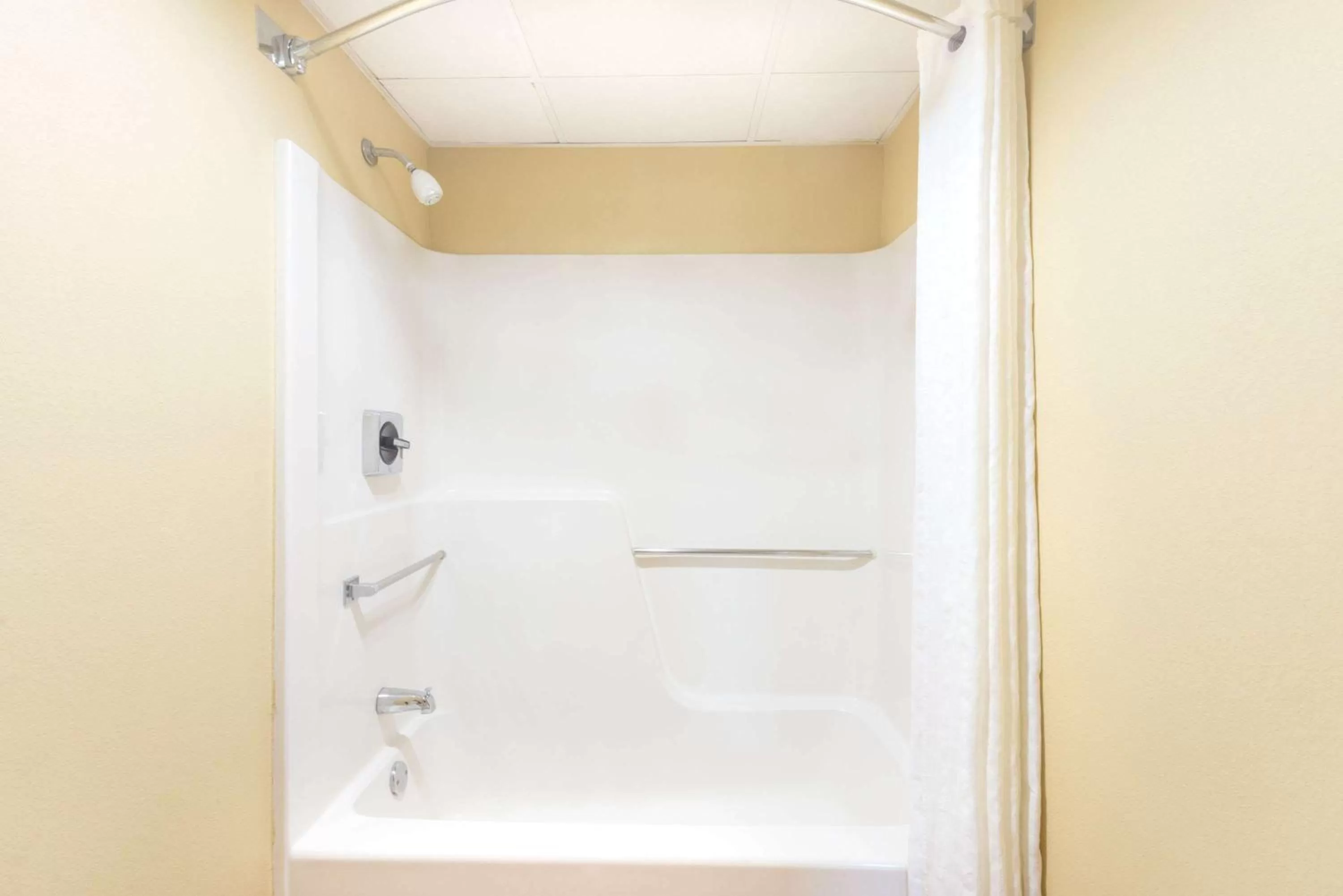 Bathroom in Days Inn by Wyndham Hagerstown I-70