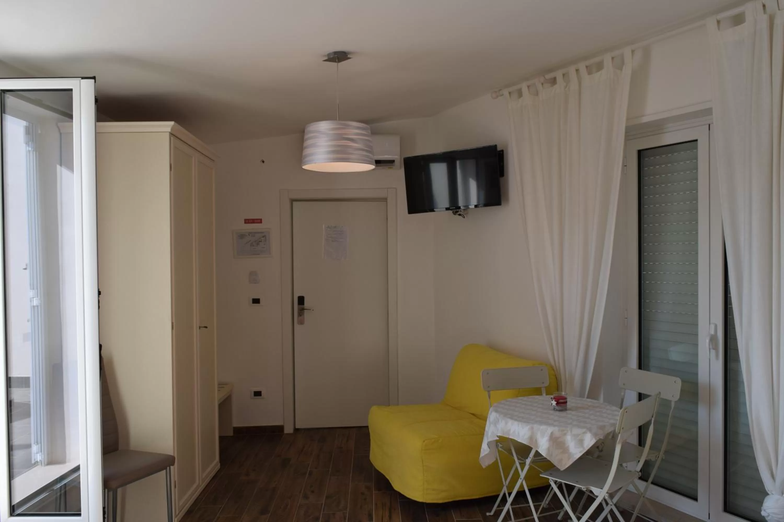 TV and multimedia in DomuS al Corso B&B
