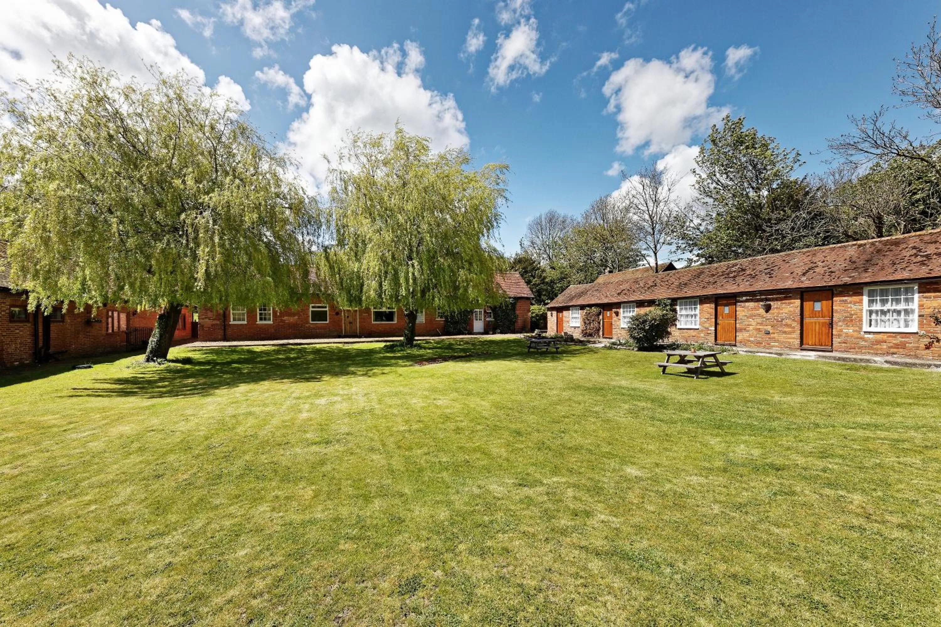 Property building in Beachborough Park