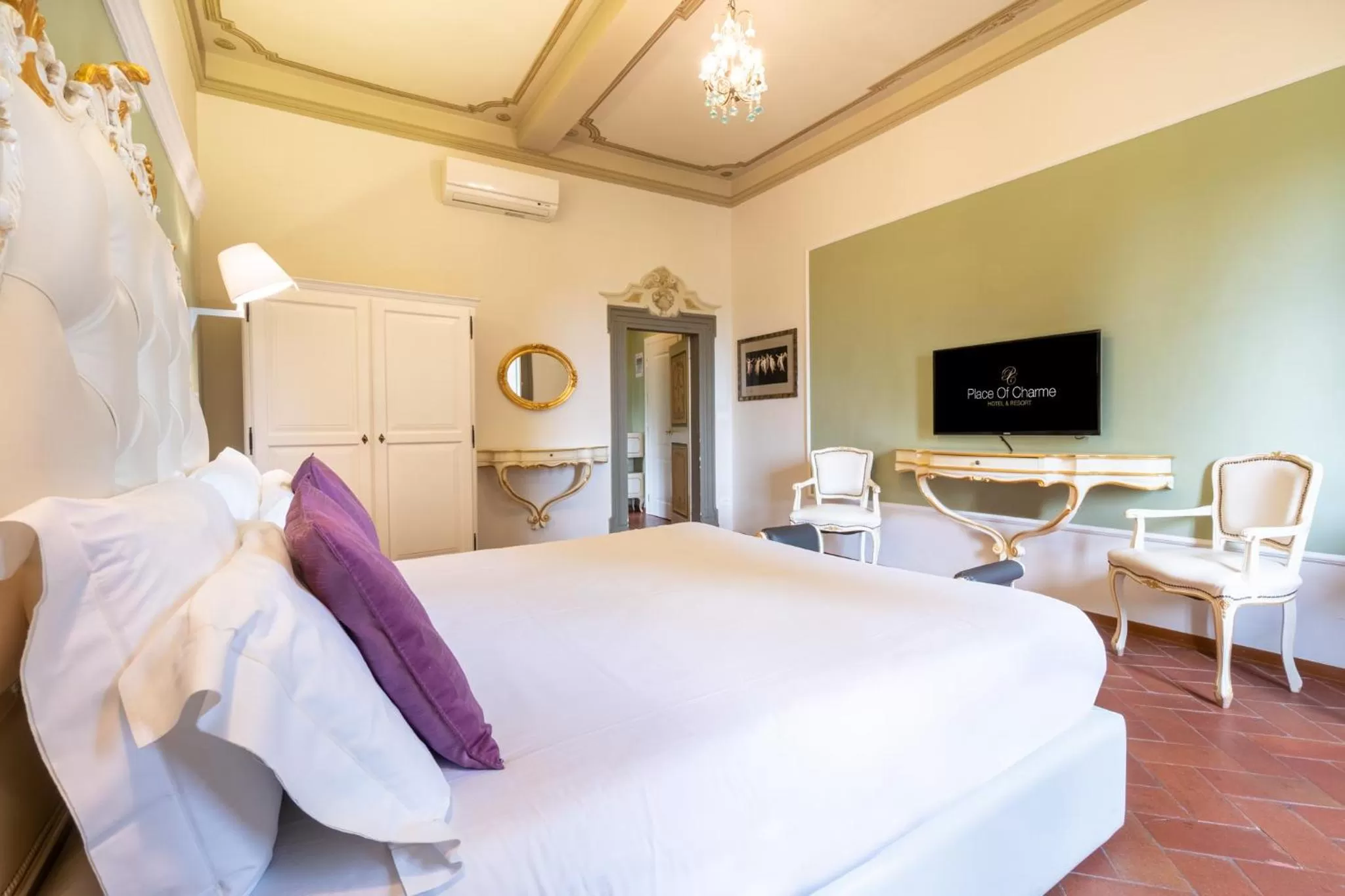 Bed in Art Hotel Villa Agape - Place of Charme