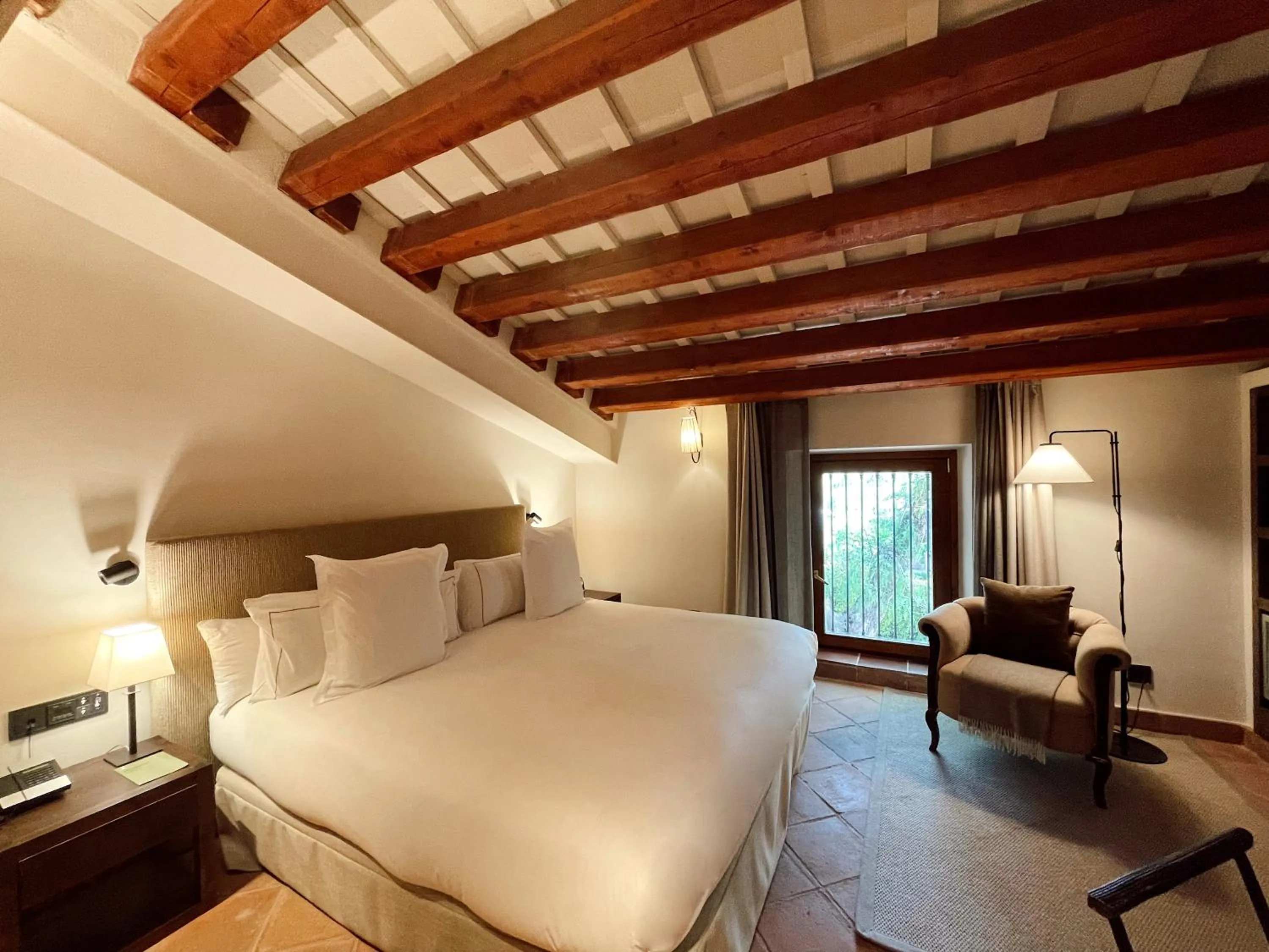 Bed in Hotel Mas La Boella