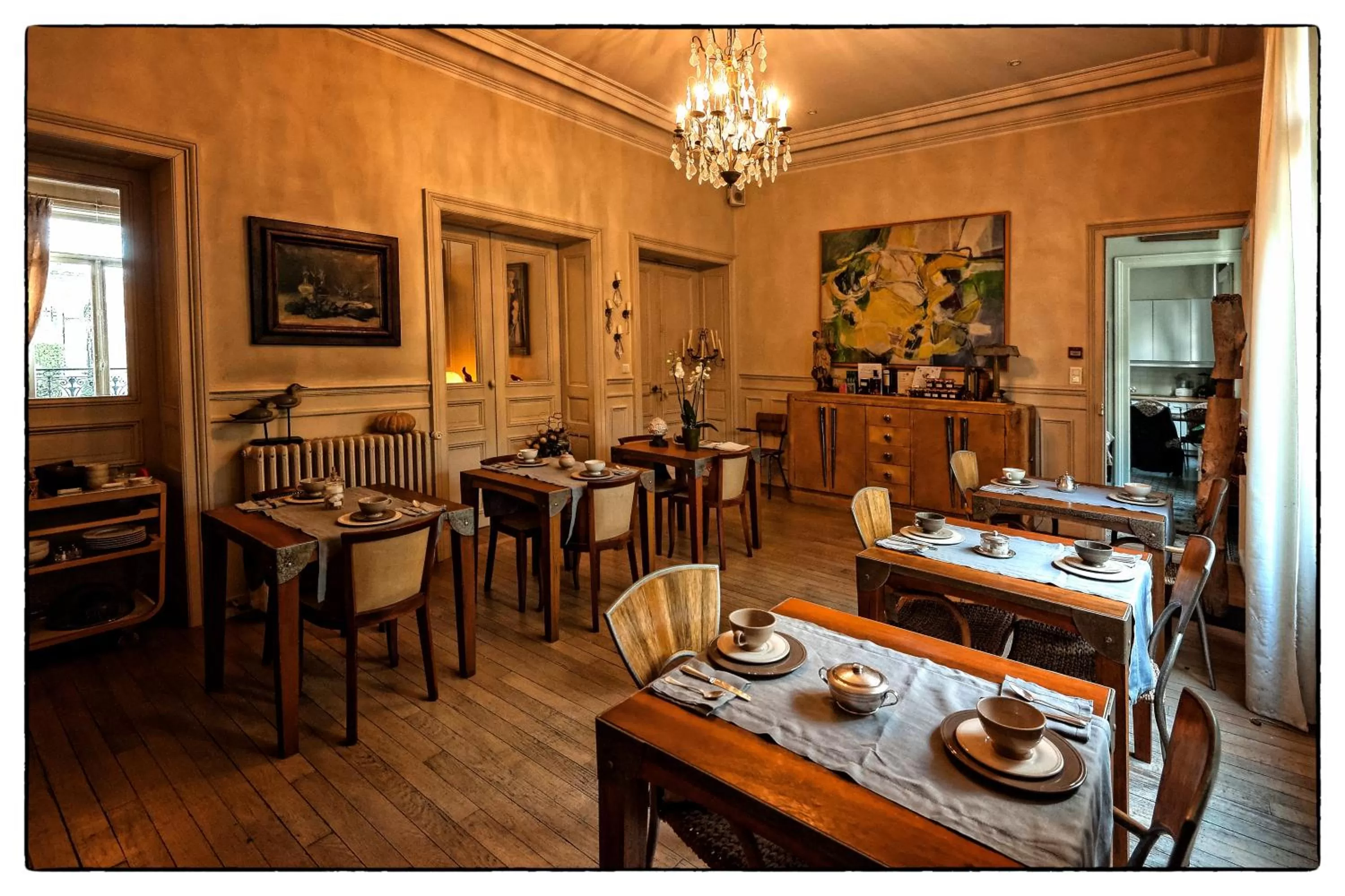 Restaurant/places to eat in Hotel Le Clos Raymi
