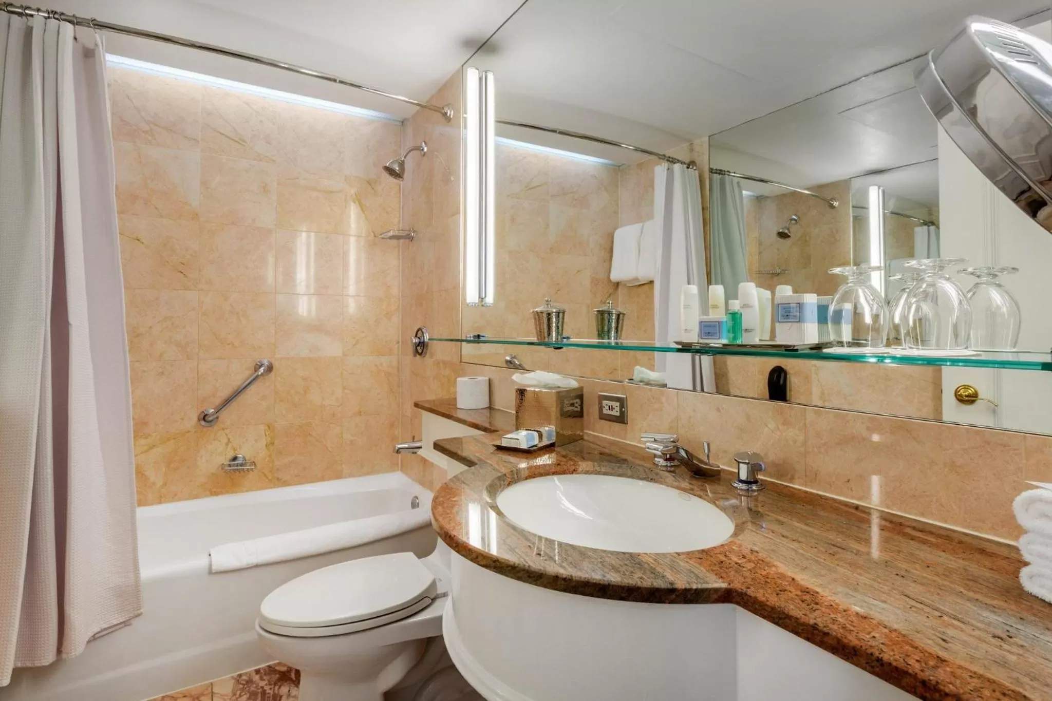 Balcony/Terrace in Omni Berkshire Place