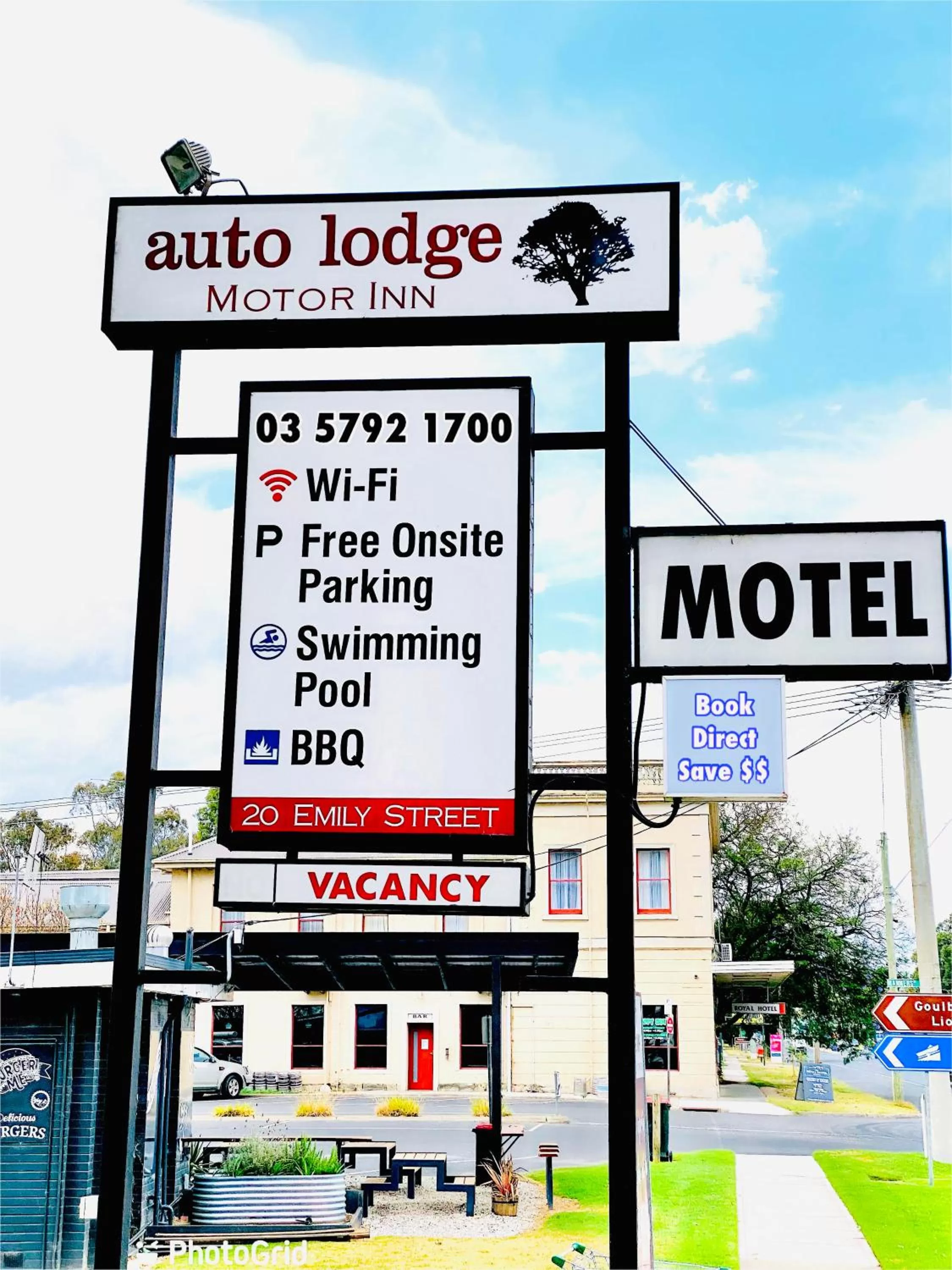 Property logo or sign in Auto Lodge Motor Inn
