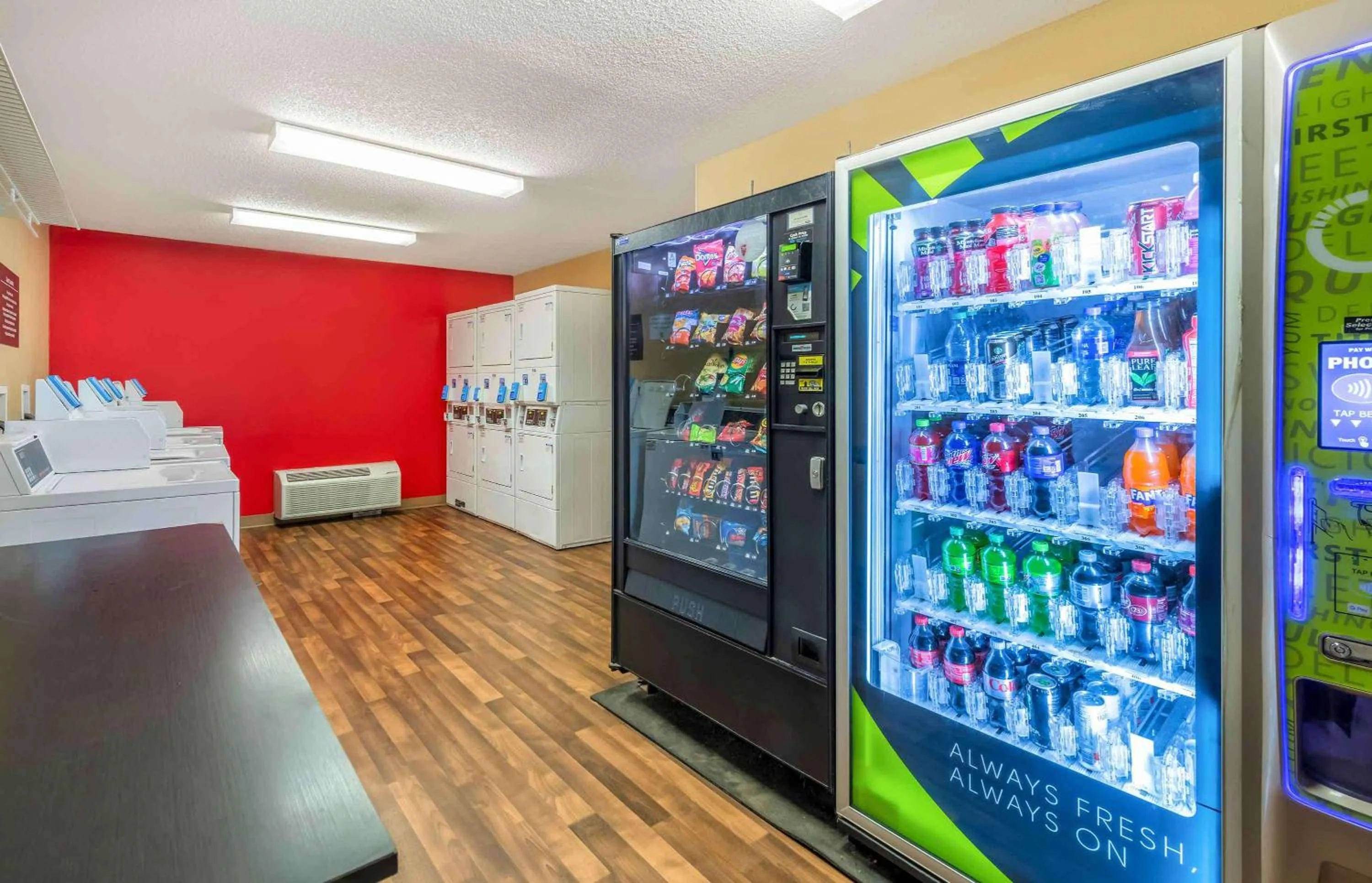 Property building in Extended Stay America Suites - Minneapolis - Maple Grove