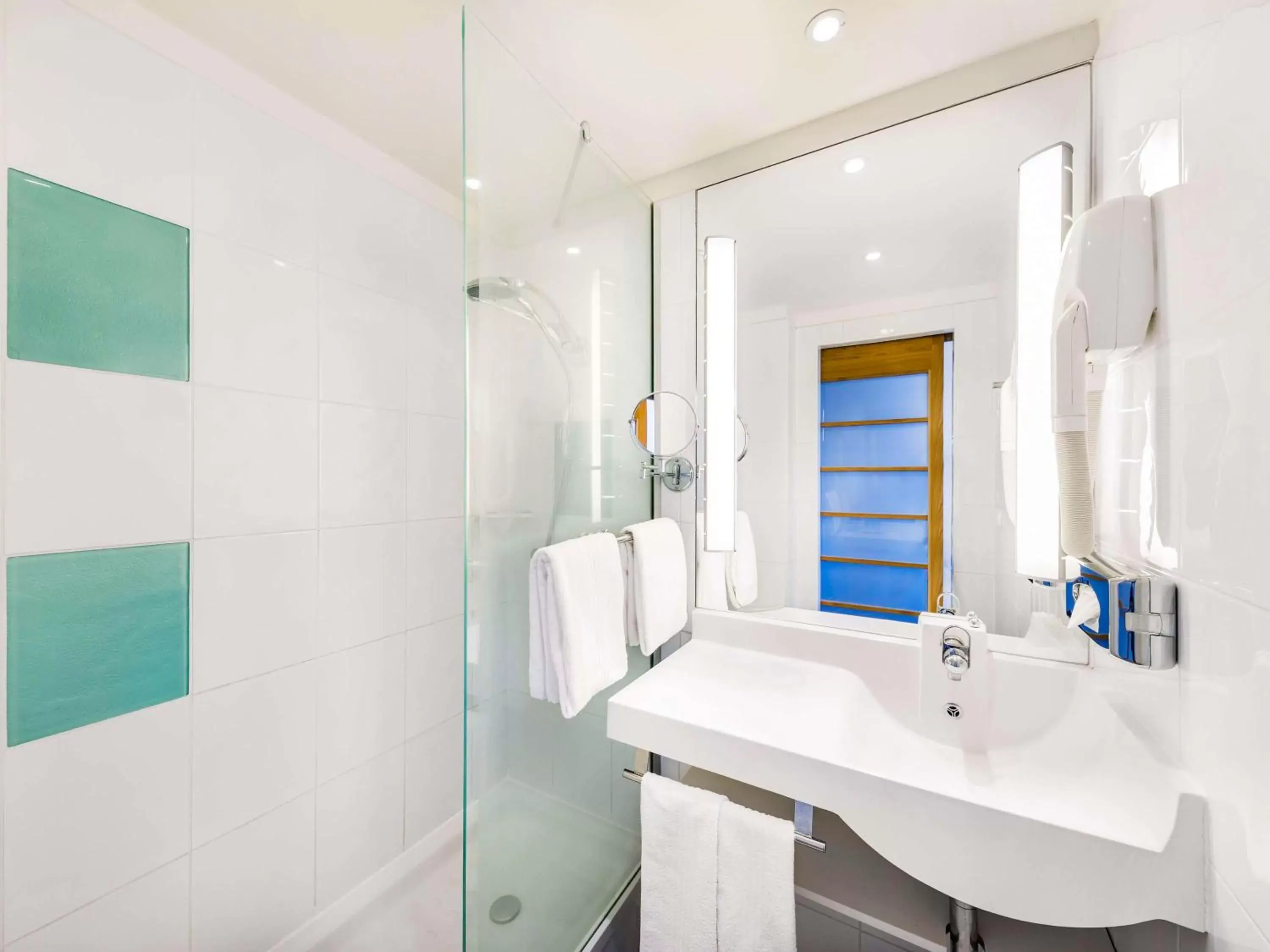 Superior Double Room in Novotel Budapest Danube Superior Double Room in Novotel Budapest Danube