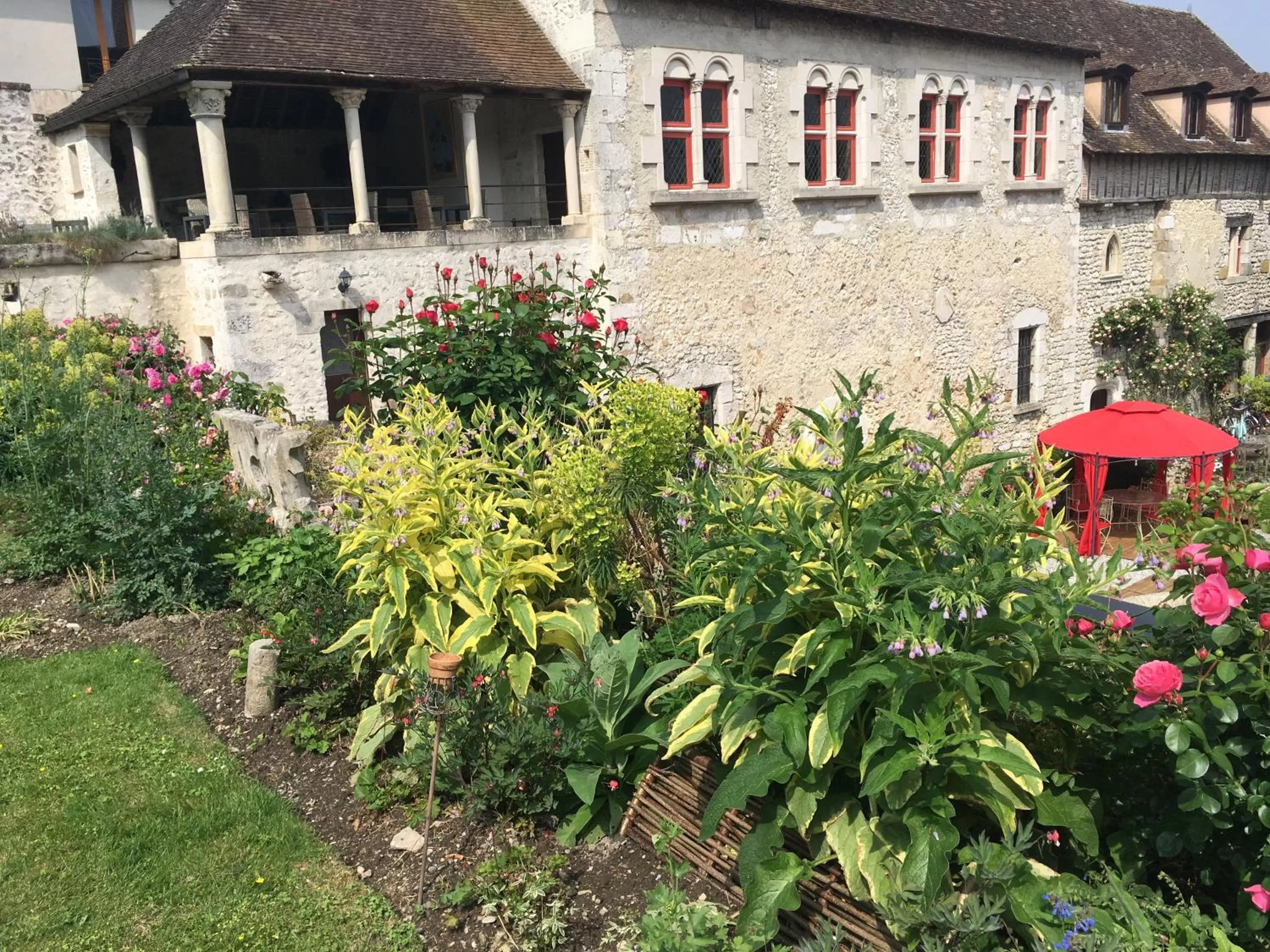 Garden in Demeure des Vieux Bains