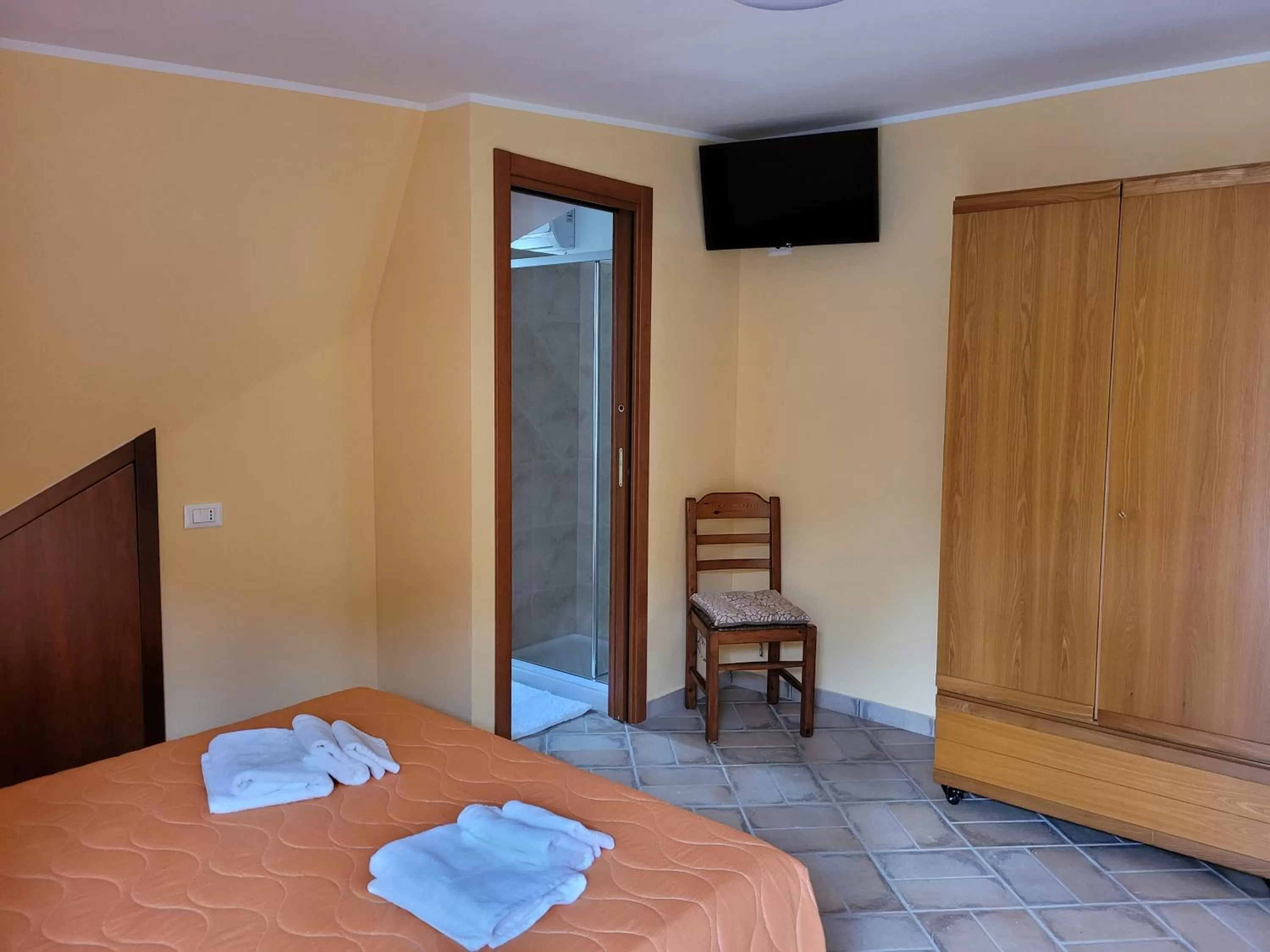 Alloggio turistico Magnifico Alessandro Valle Bernardo 04025 Lenola nei pressi di Fondi LT