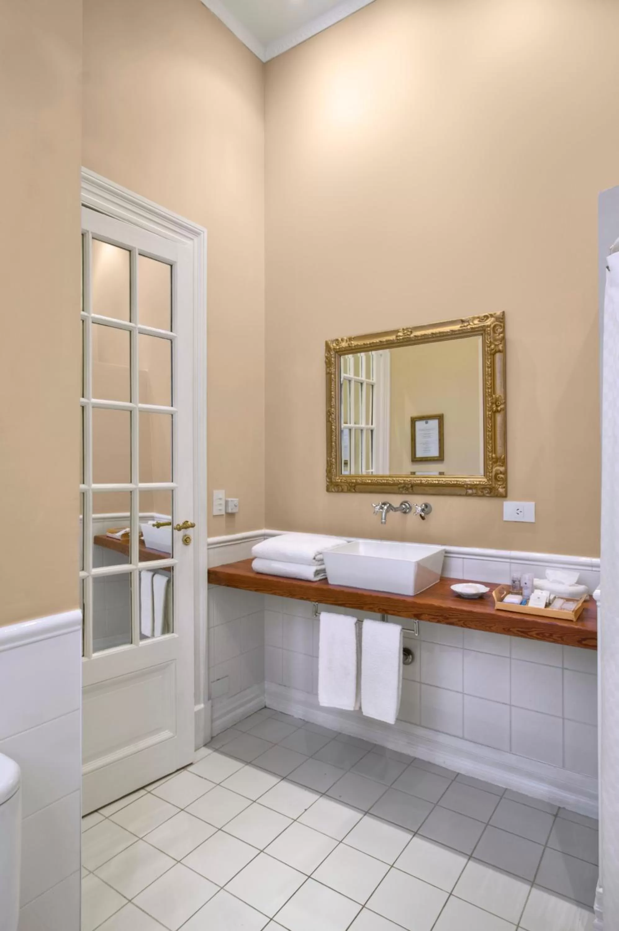 Bathroom in Hotel del Casco