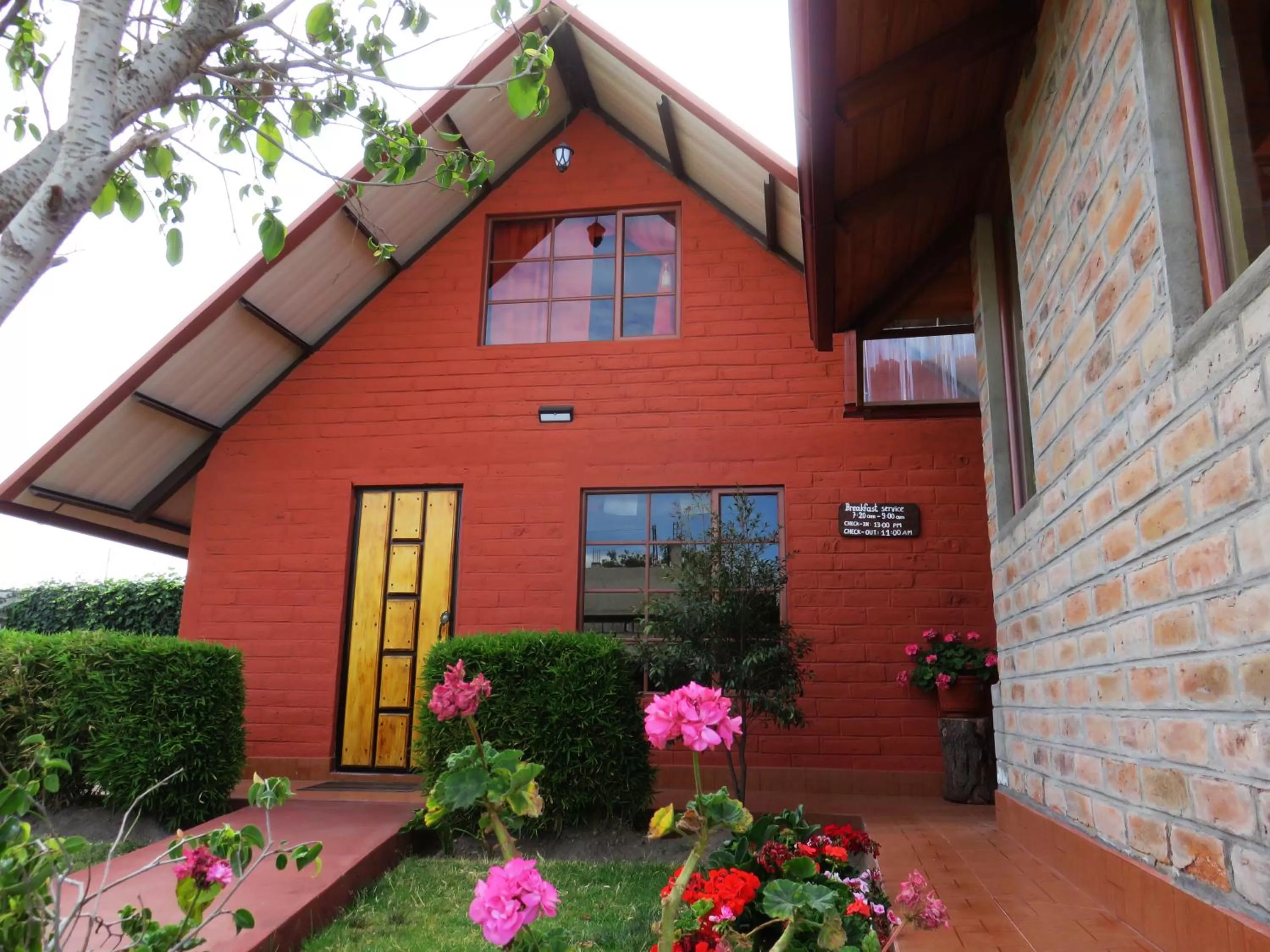 Patio, Property Building in Casa del Montañero