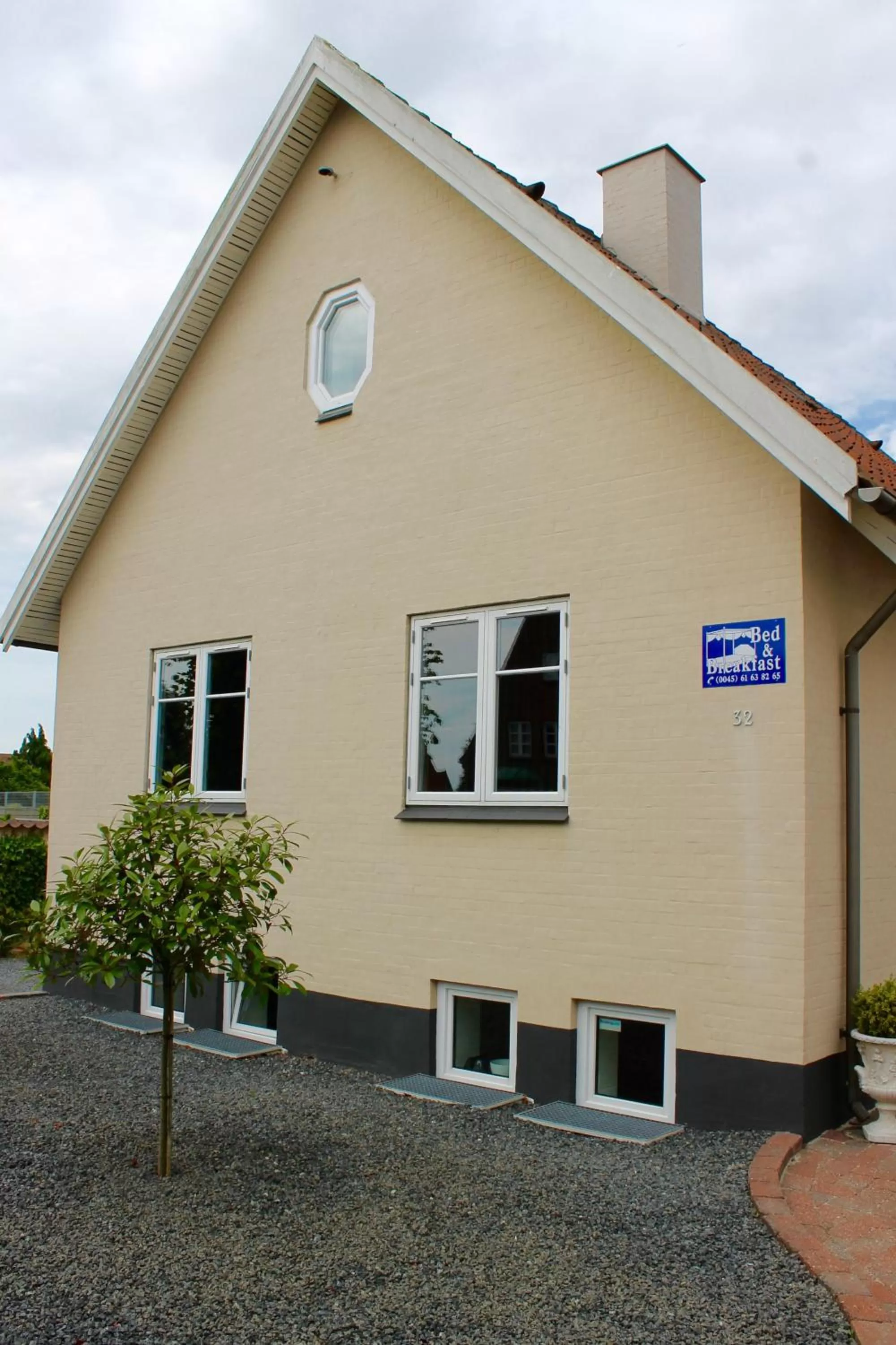 Property building in Amalie Bed and Breakfast & Apartments