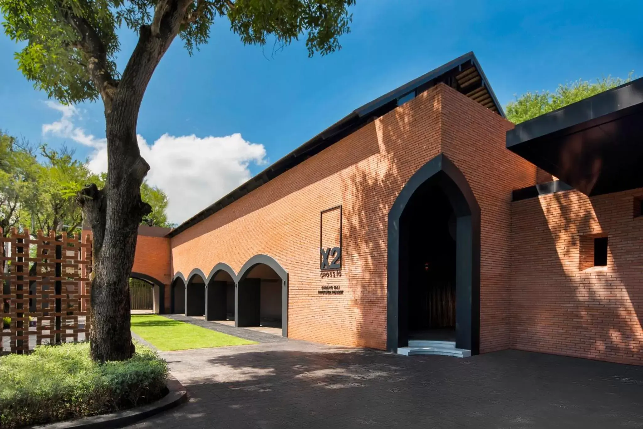 Cross Chiang Mai Riverside Cross Chiang Mai Riverside