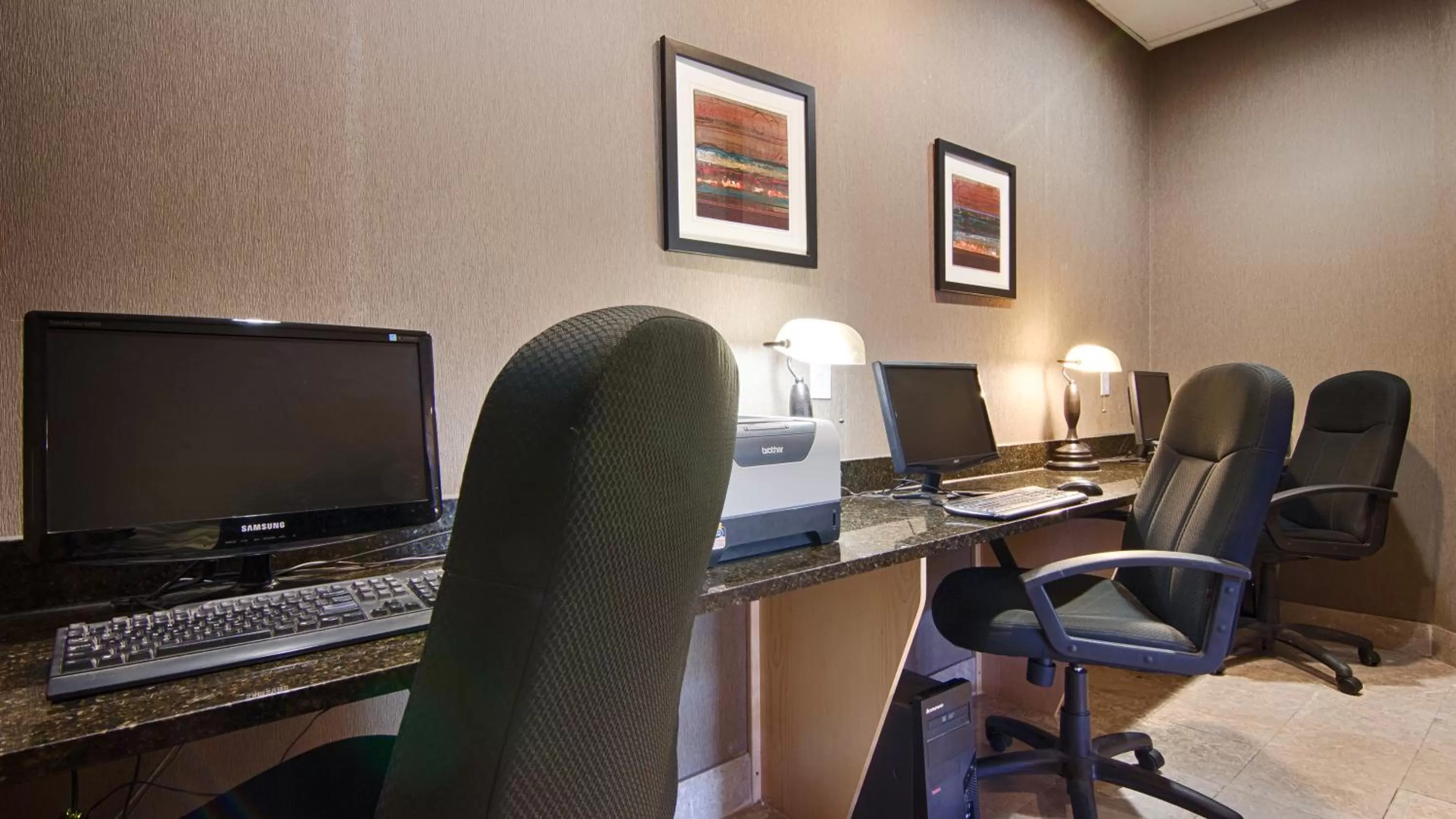 Business facilities in Quality Inn & Suites East Syracuse - Carrier Circle
