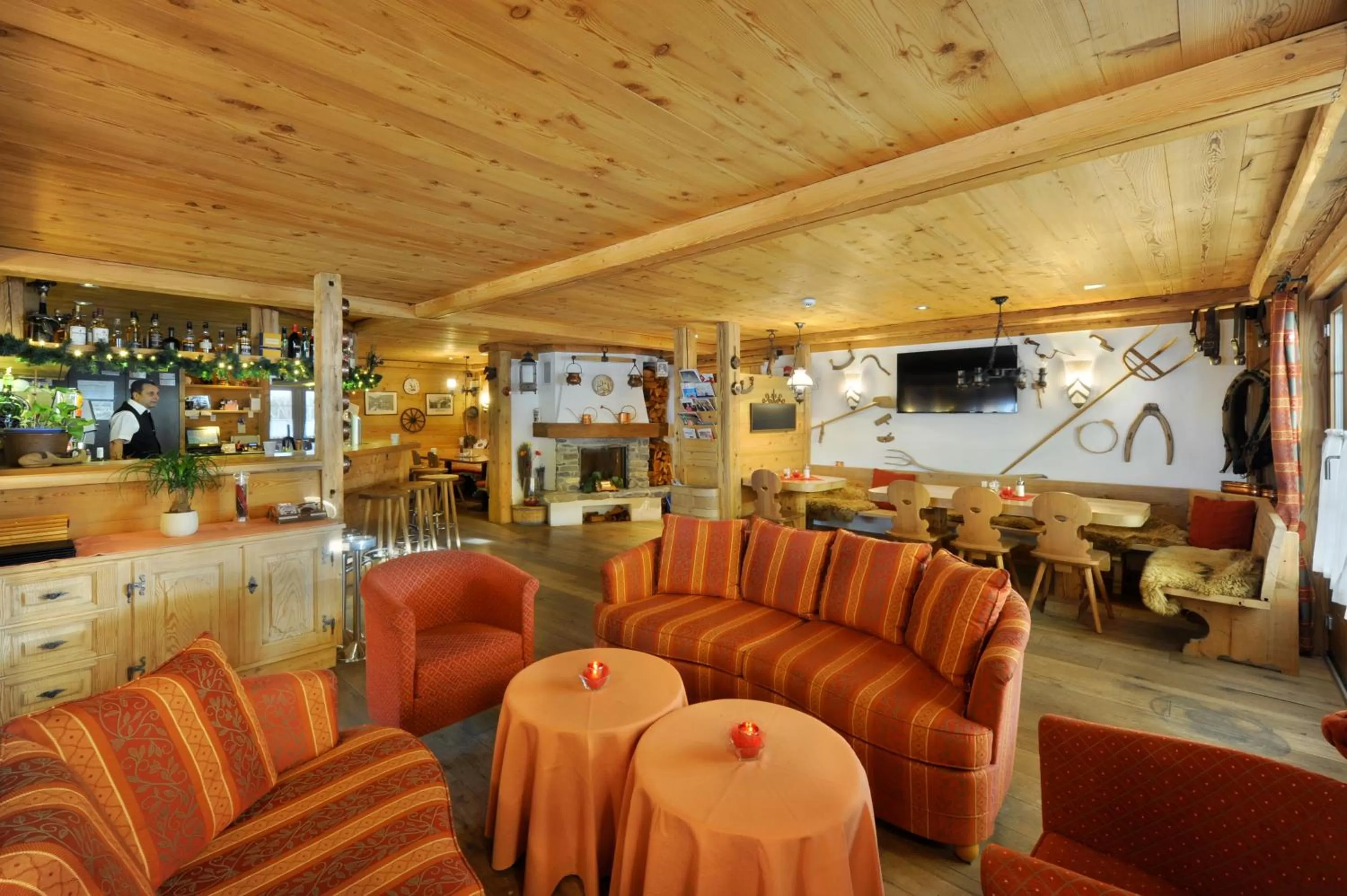 Lounge or bar in Hotel Bellerive Gstaad