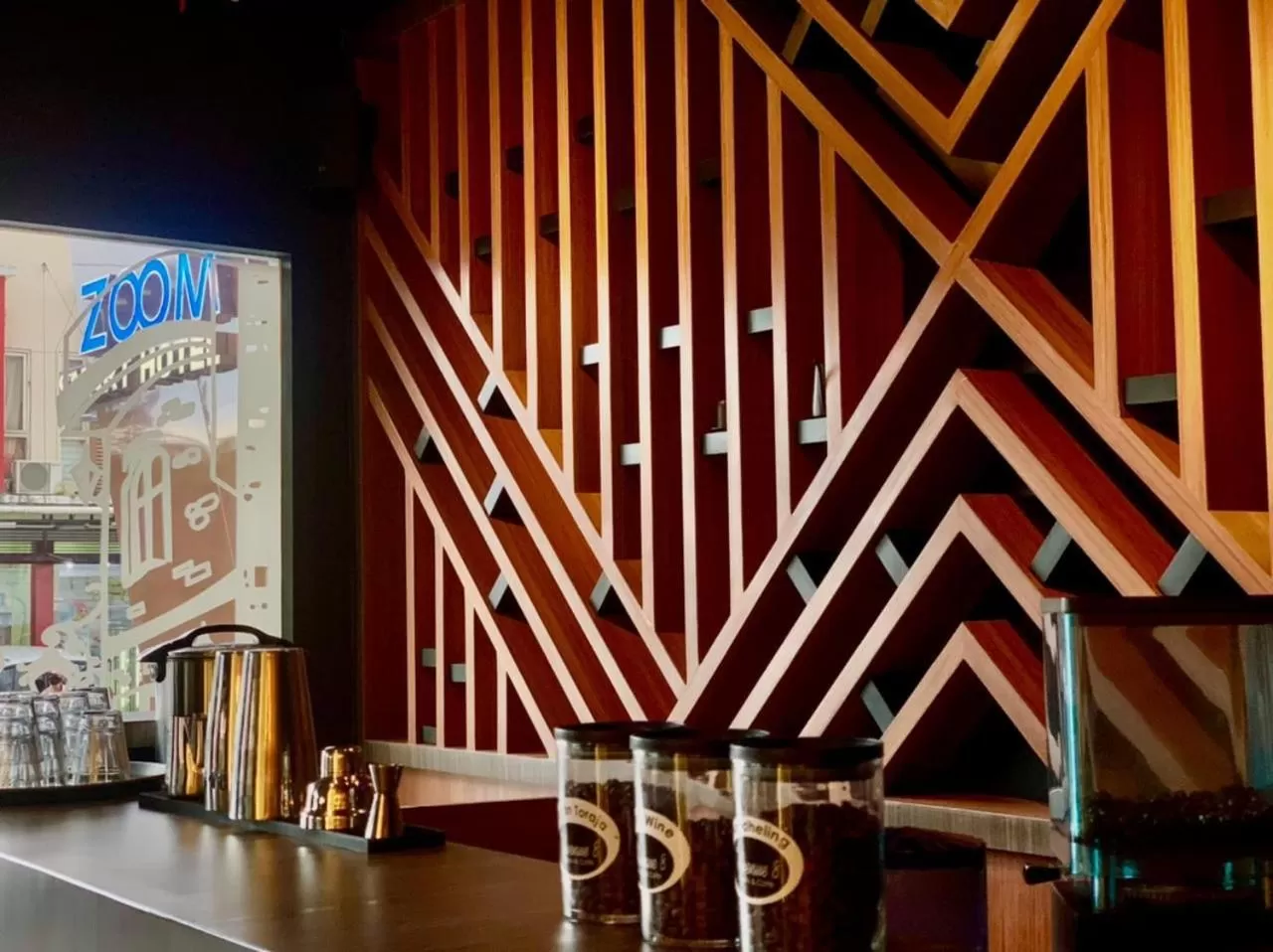 Restaurant/places to eat in Zoom Hotel Mulawarman