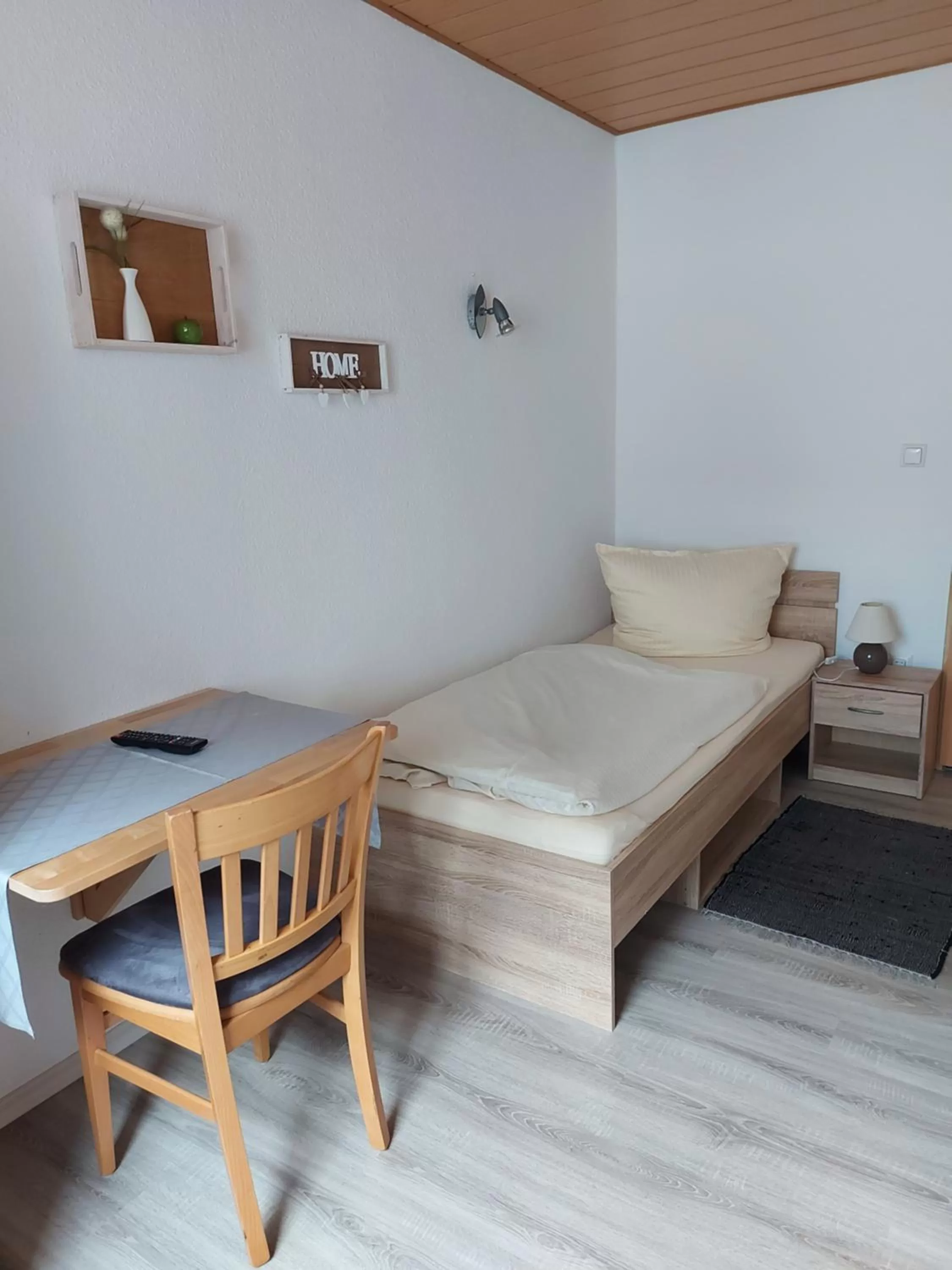 Bed in Gasthof Pension Weißes Rössl