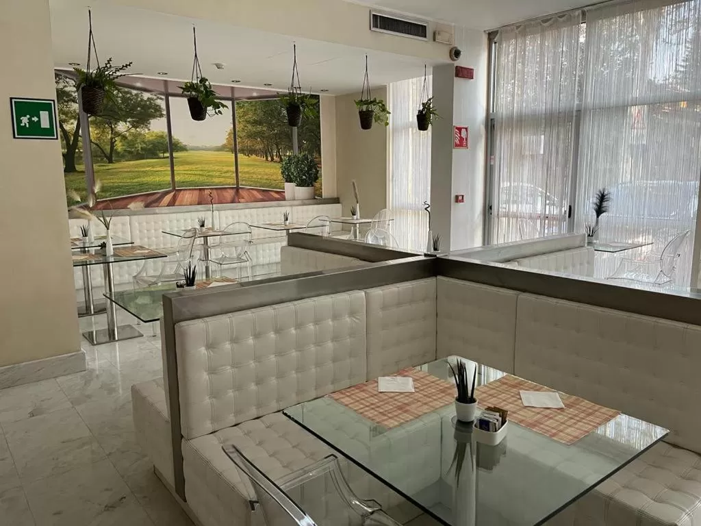 Restaurant/places to eat in Hotel Sporting Brugherio