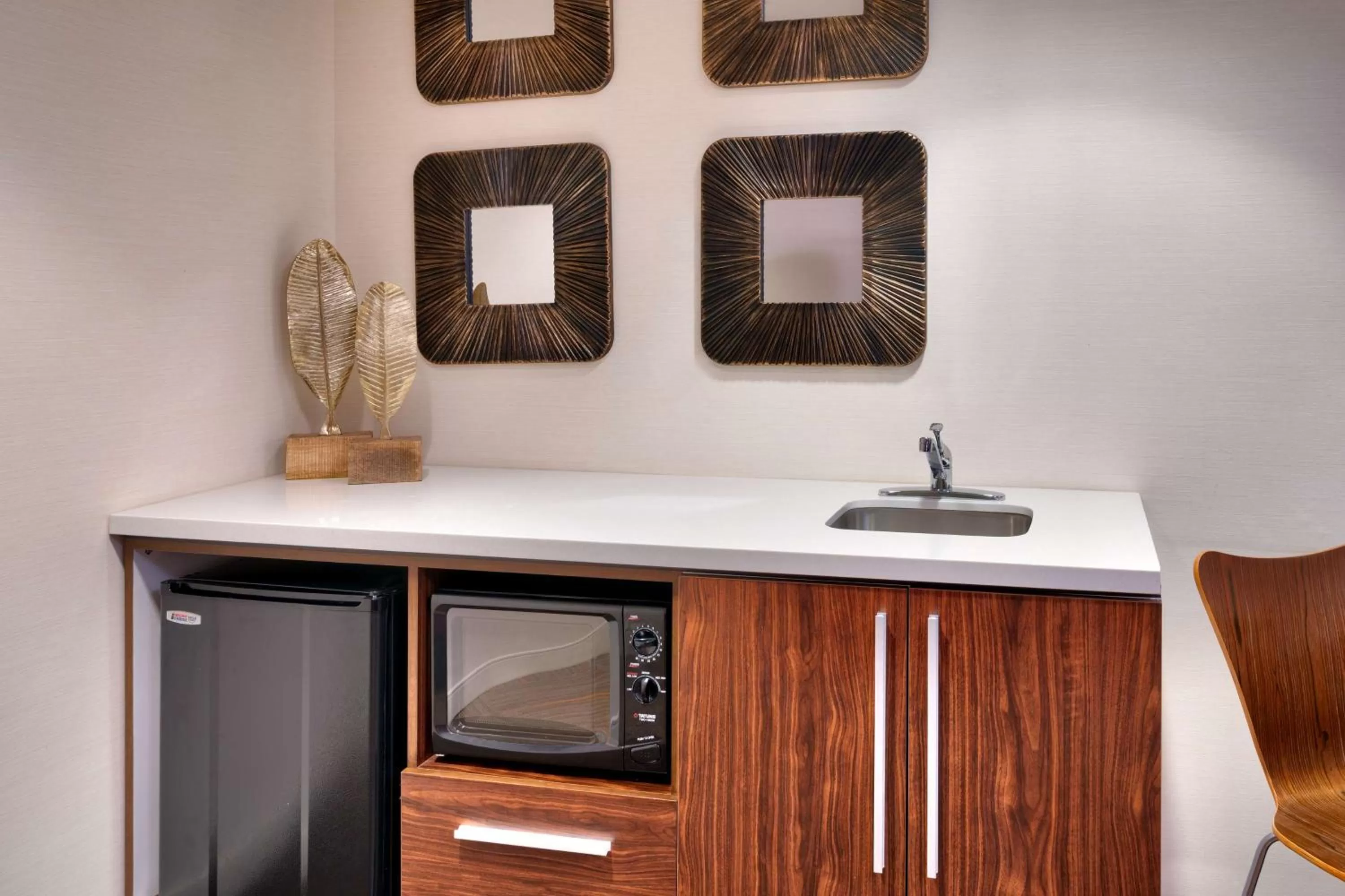 Photo of the whole room in Spark by Hilton Salt Lake City Central