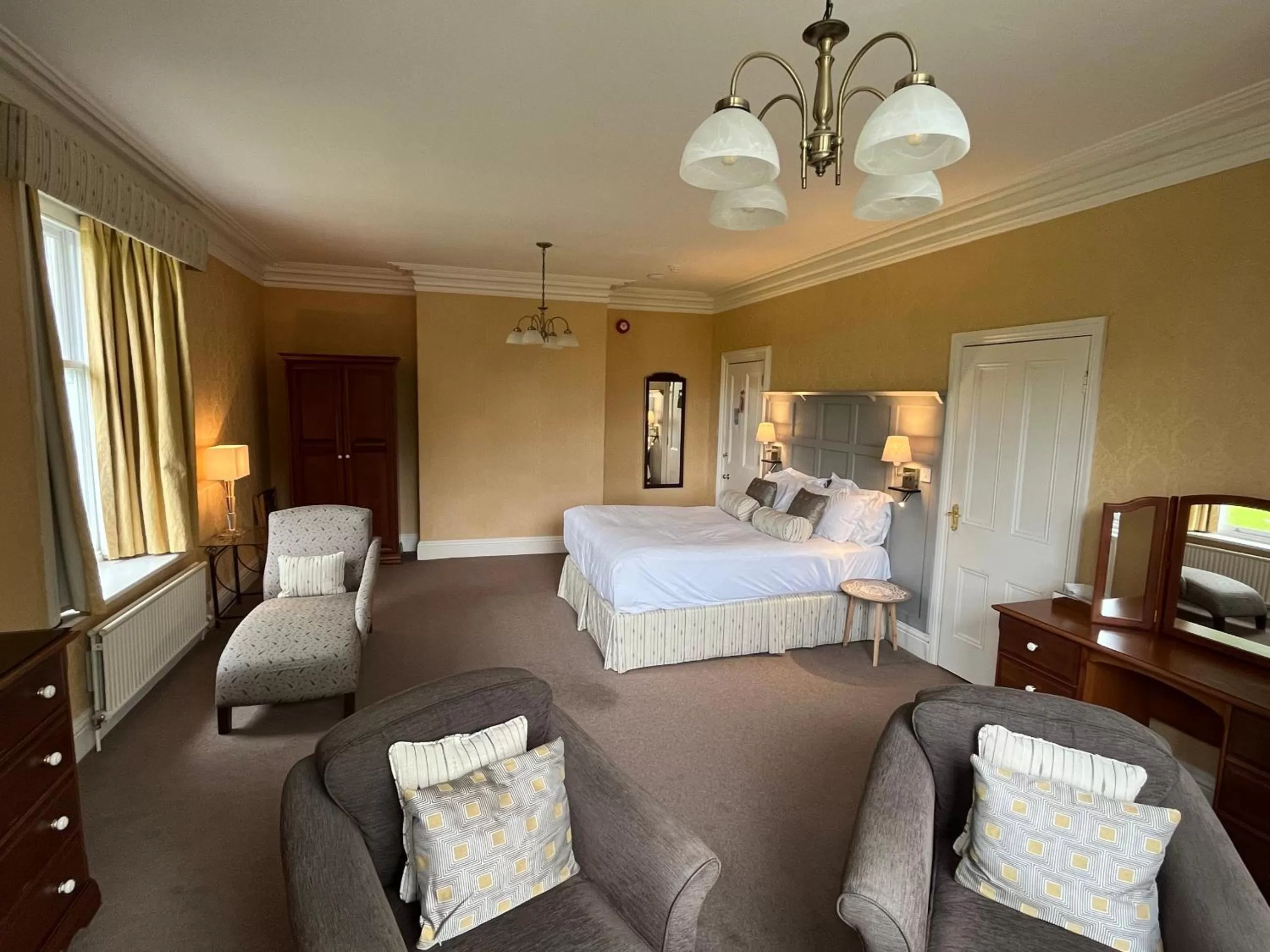 Bedroom in The Leathes Head Hotel