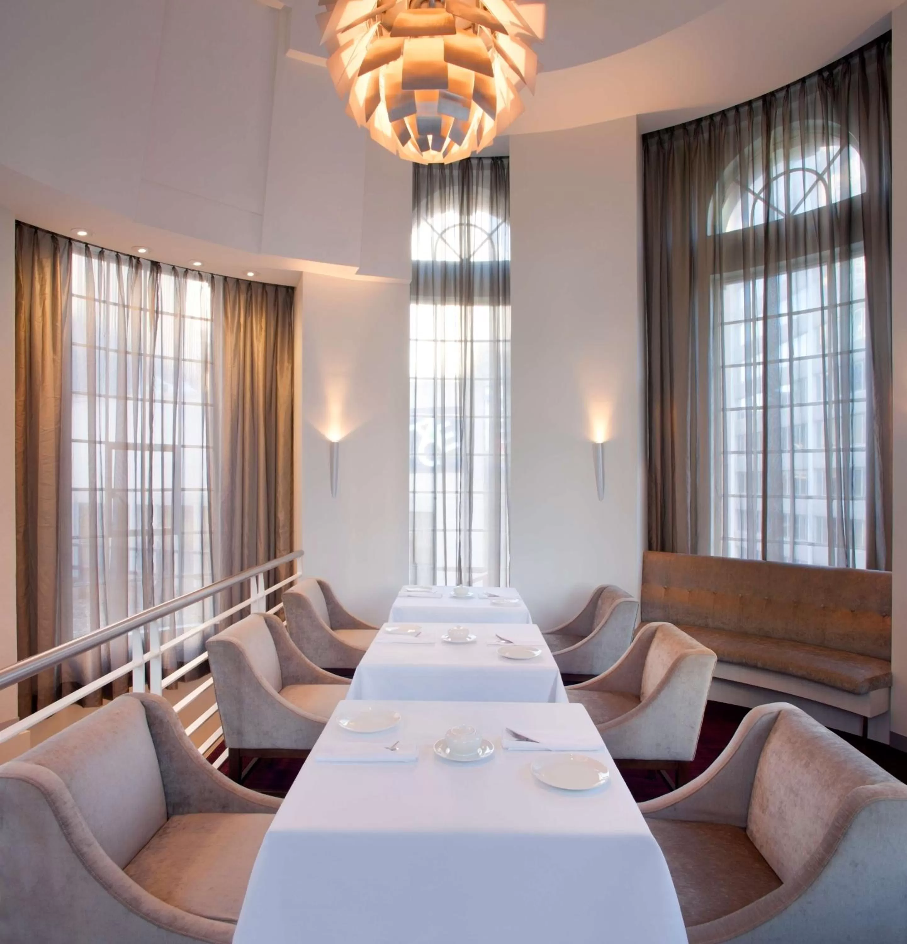 Lounge or bar in Paradox Sydney