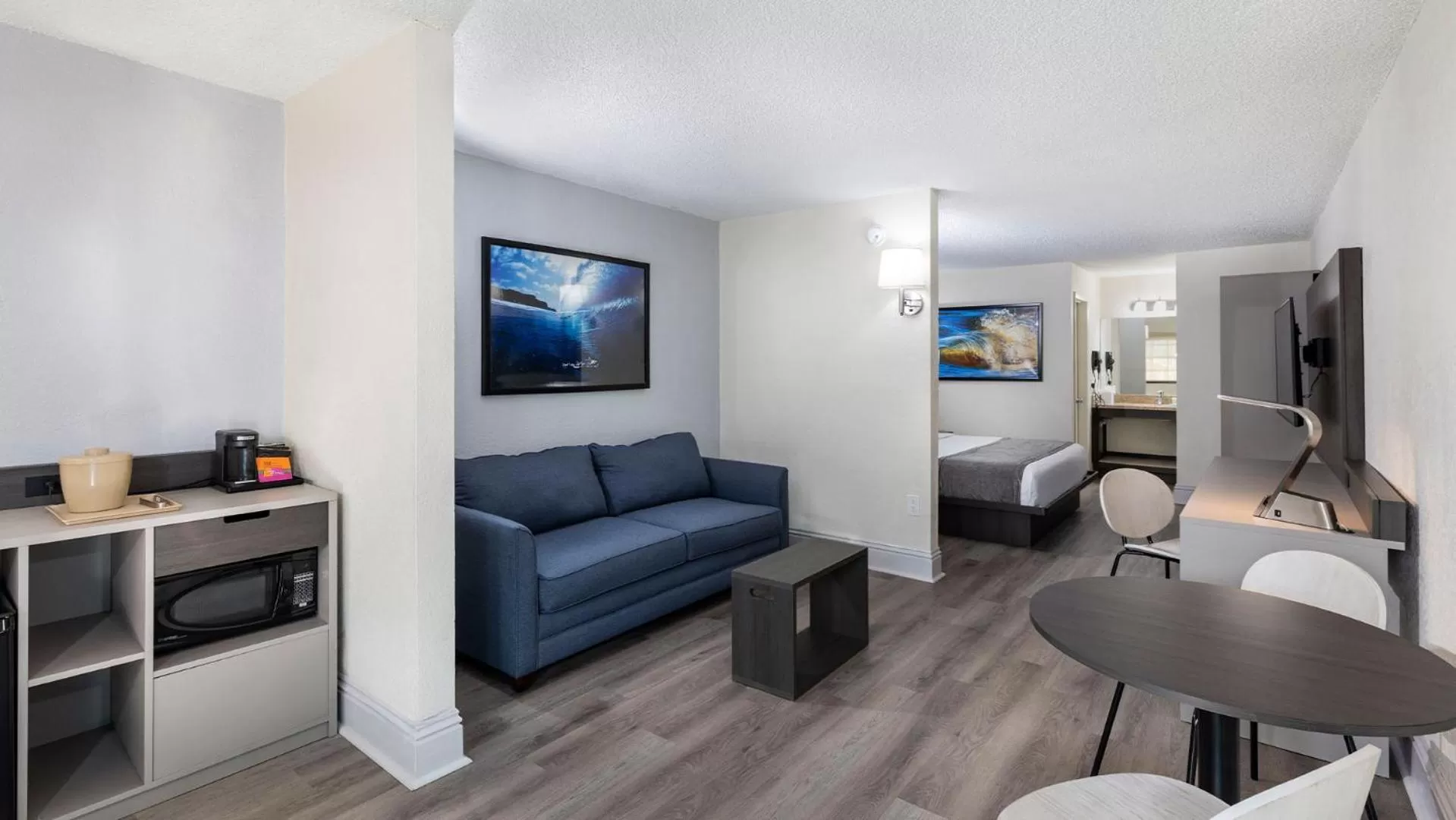 Bed in Avanti International Resort