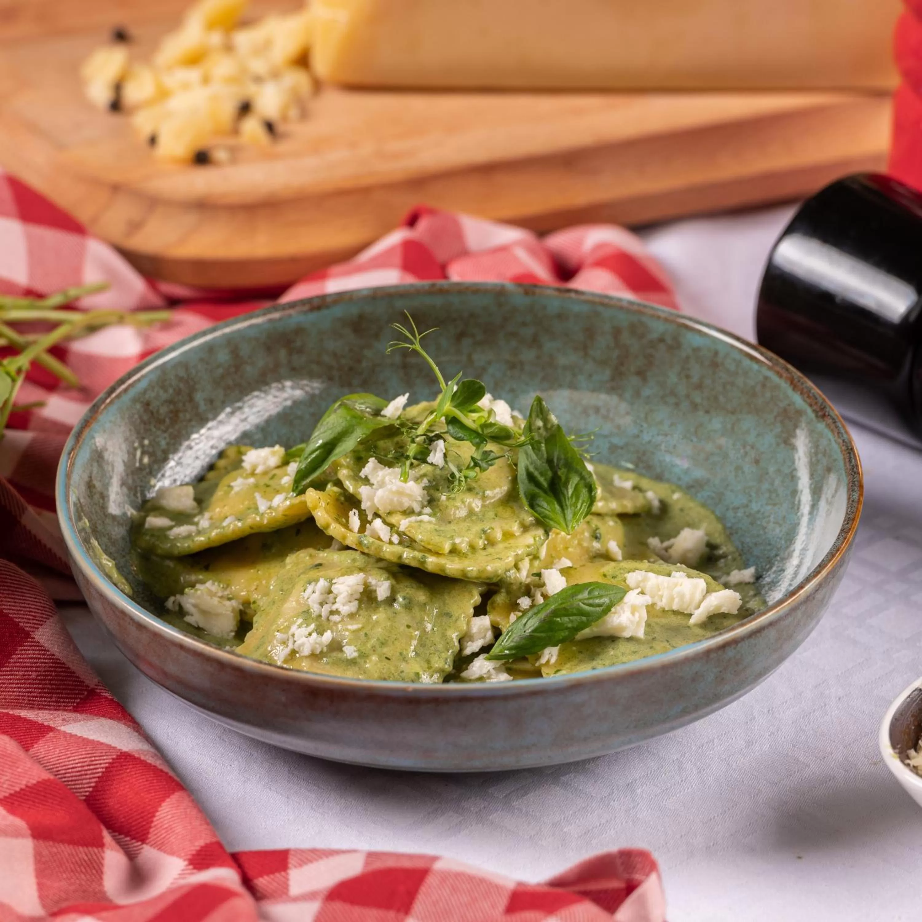 Restaurant/places to eat in Crowne Plaza Dubai Deira by IHG