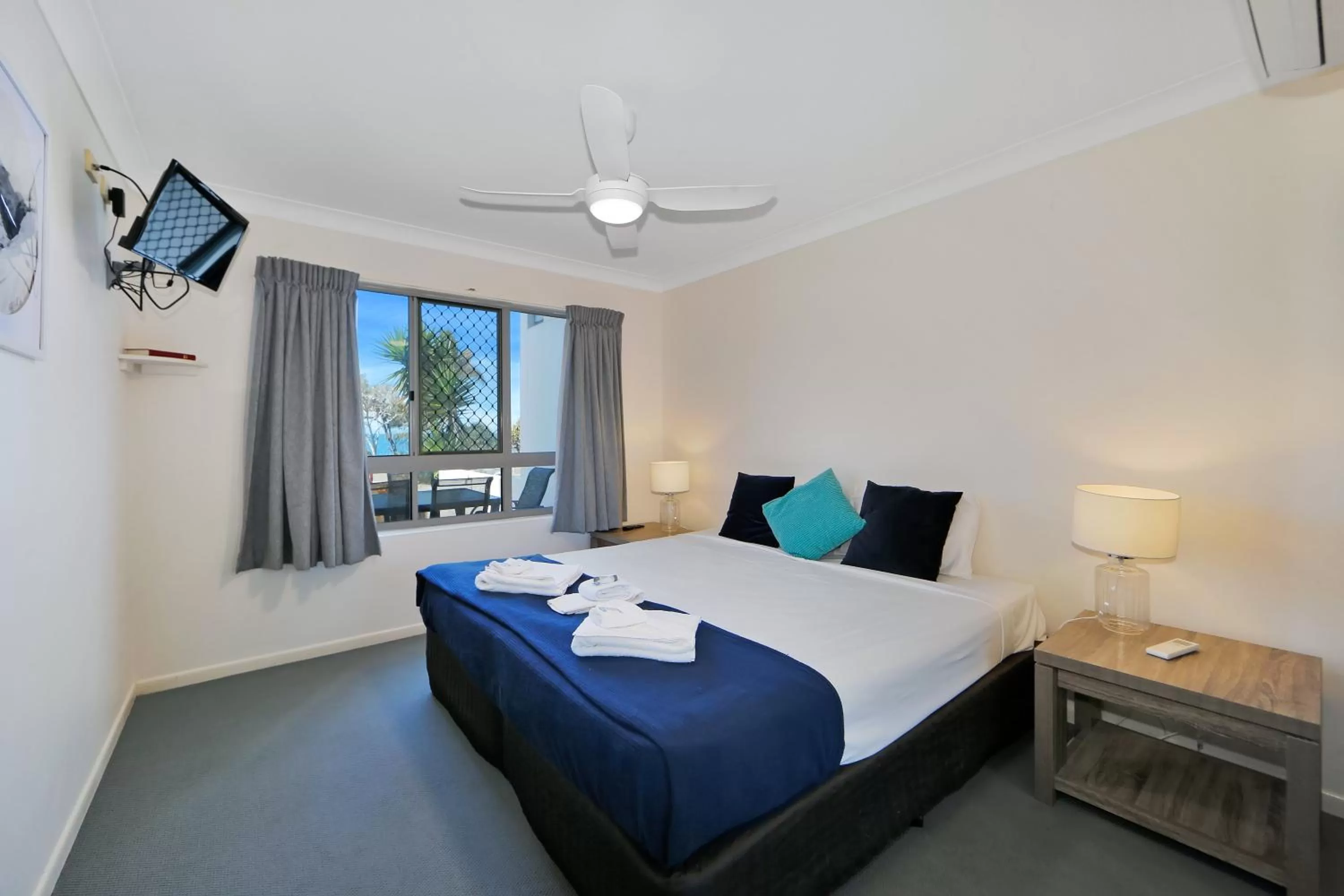 Bedroom, Bed in The Point Resort