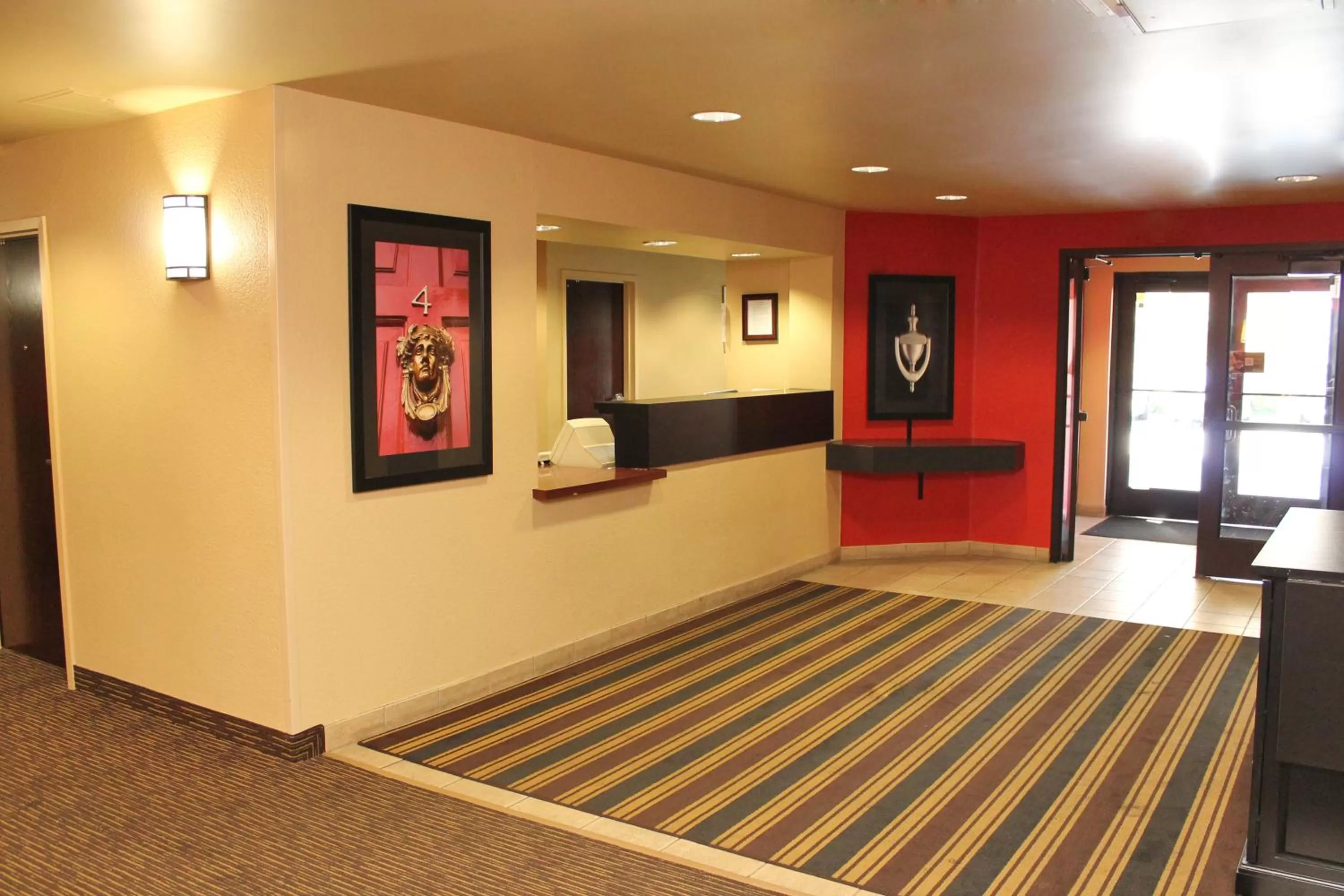 Lobby or reception in Extended Stay America Suites - Temecula - Wine Country