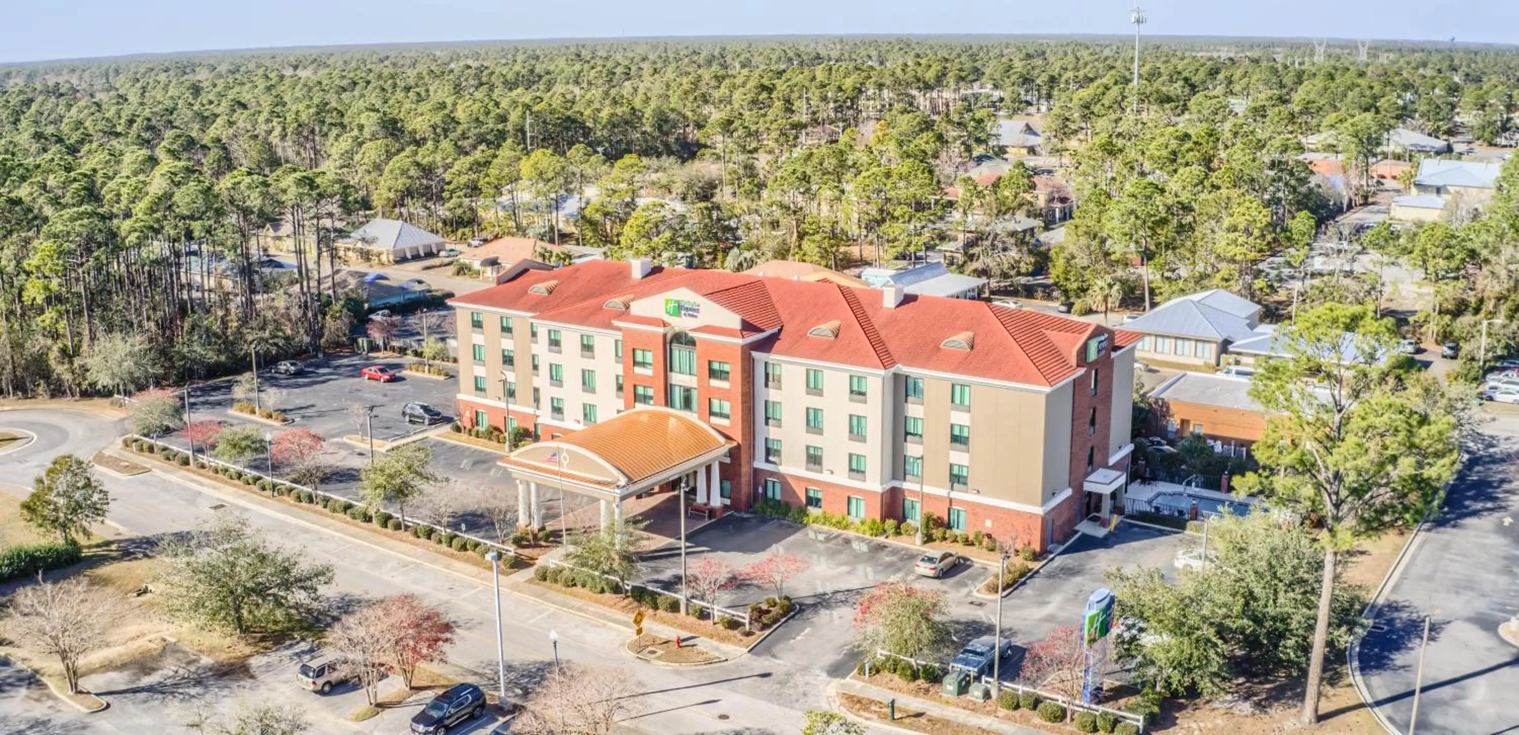 Property building in Holiday Inn Express Hotel & Suites Gulf Shores by IHG