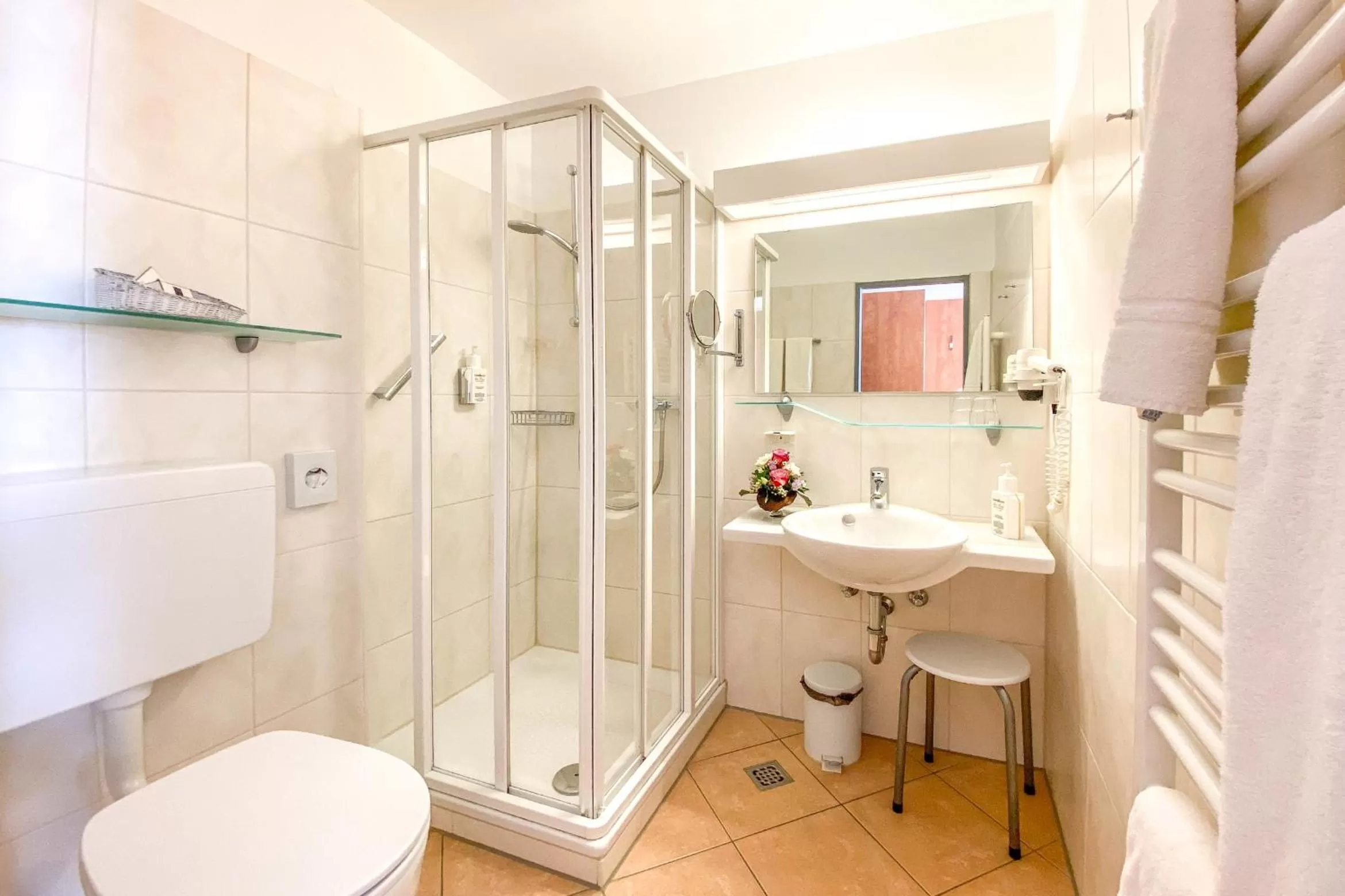 Bathroom in Hotel-Restaurant Vier Linden