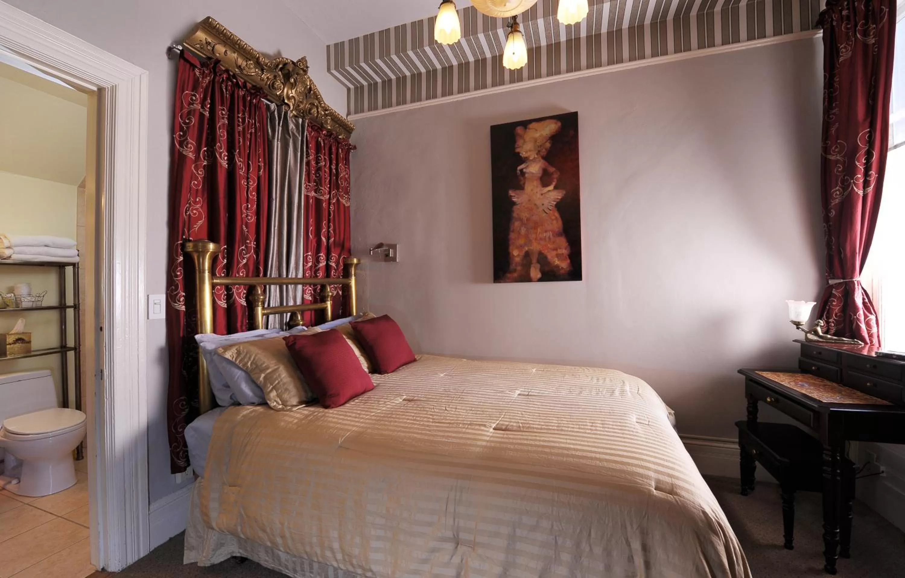 Bedroom, Bed in Noe's Nest Bed and Breakfast