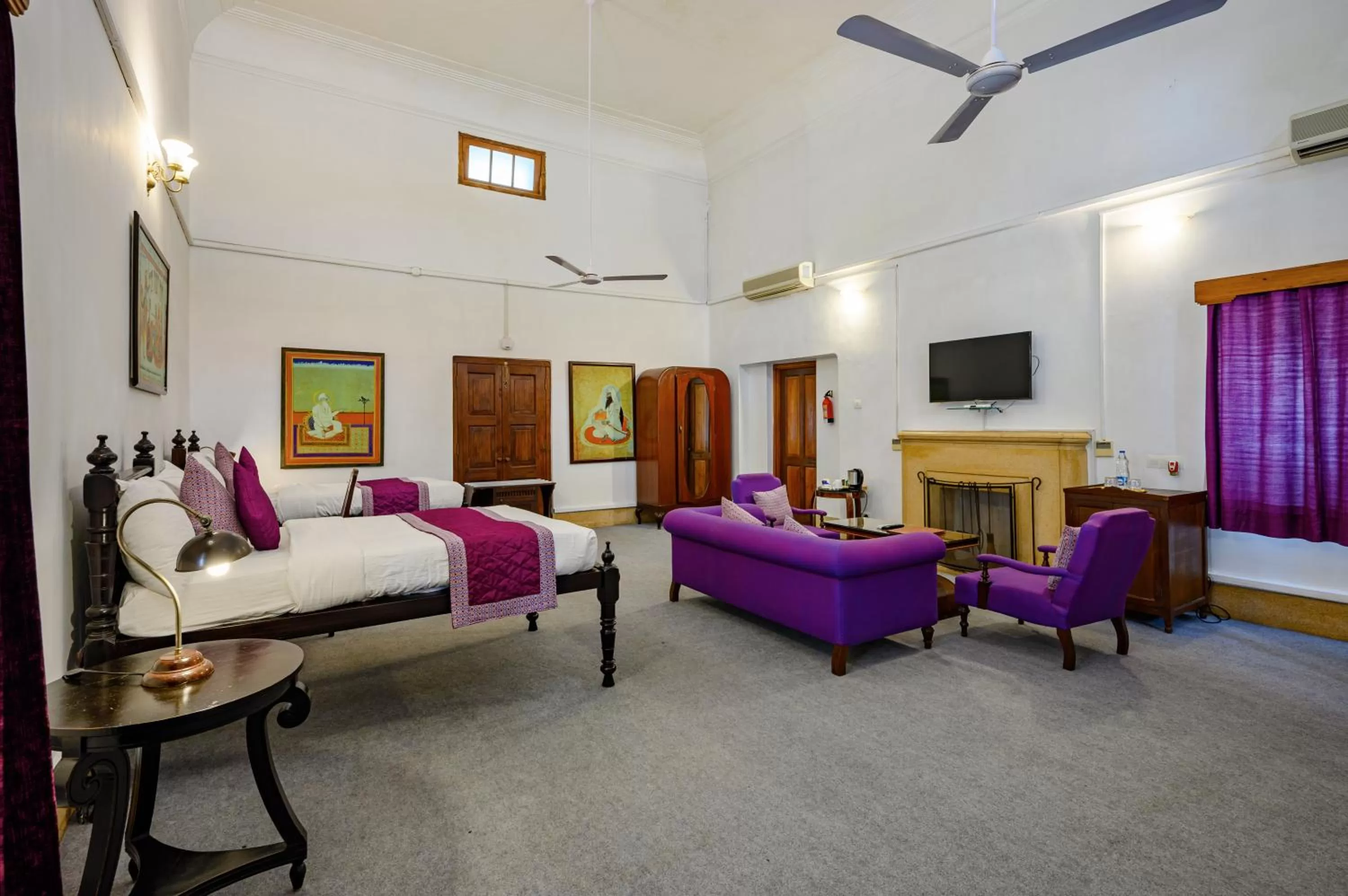 Bed in Neemrana's - Baradari Palace