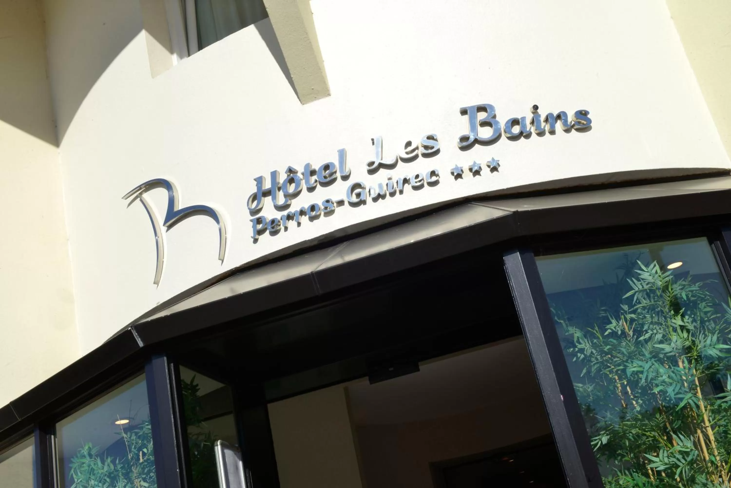 Facade/entrance in Best Western Les Bains Hotel et SPA