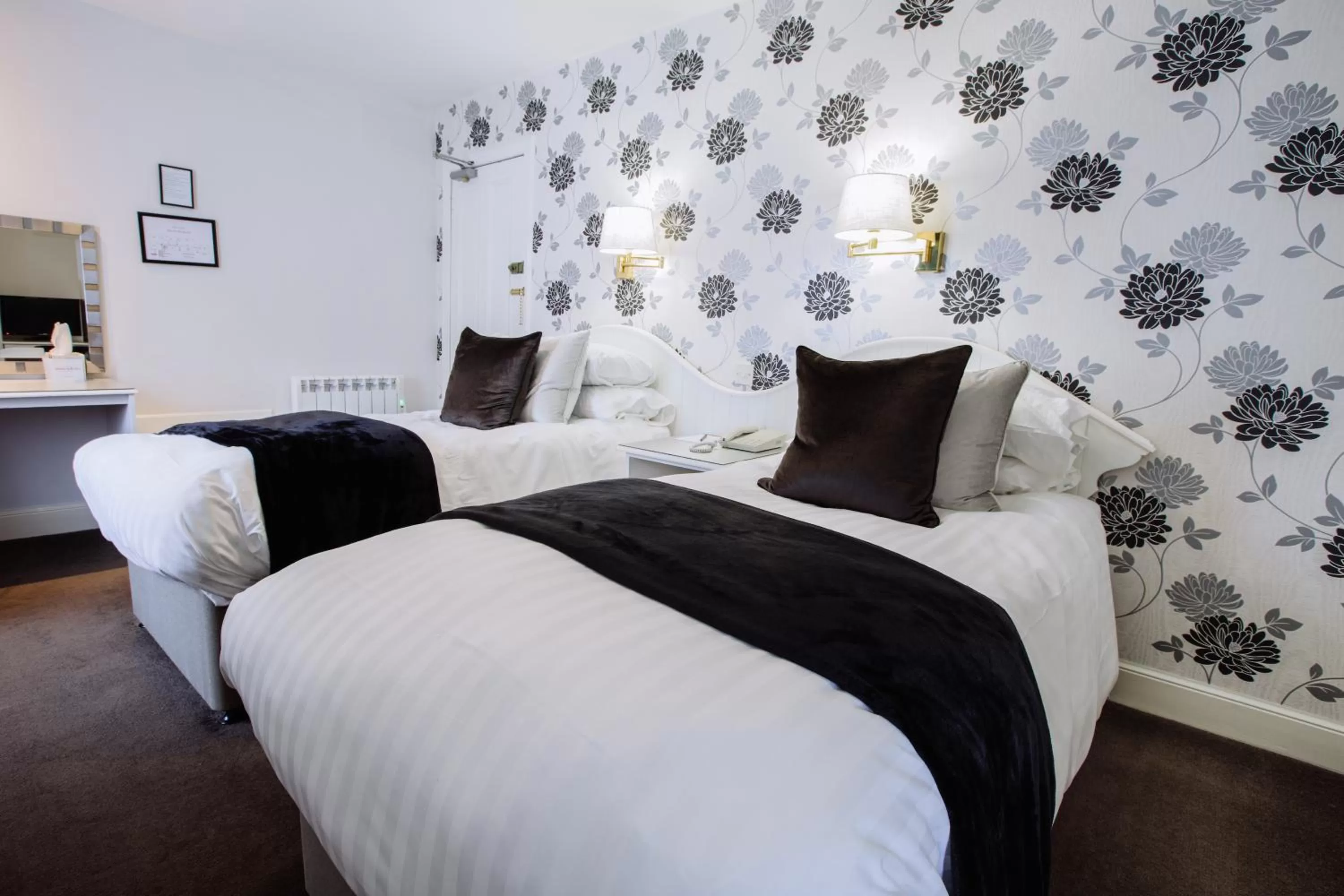 Decorative detail, Bed in Selkirk Arms Hotel