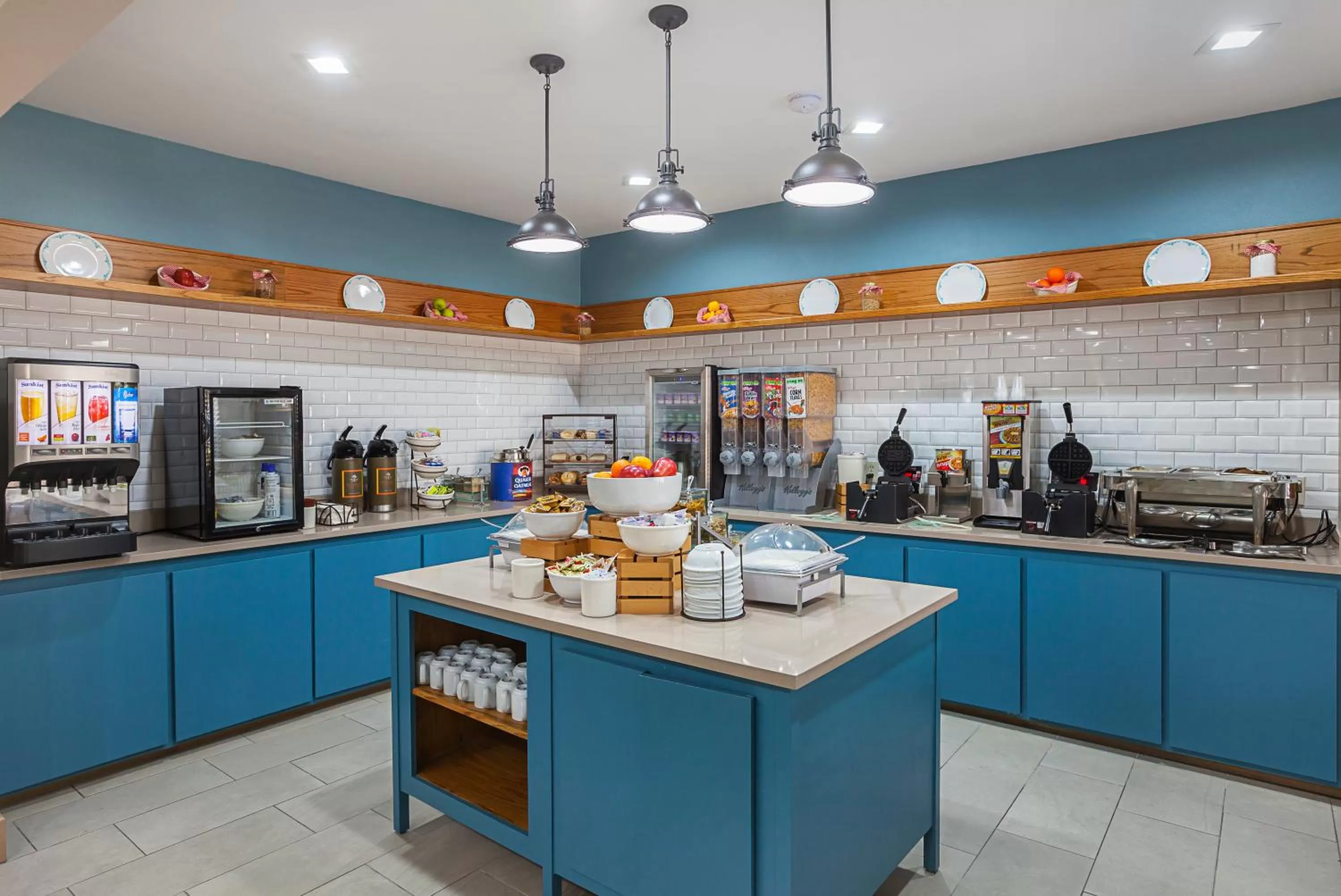 Continental breakfast in Country Inn & Suites by Radisson, Lewisville, TX