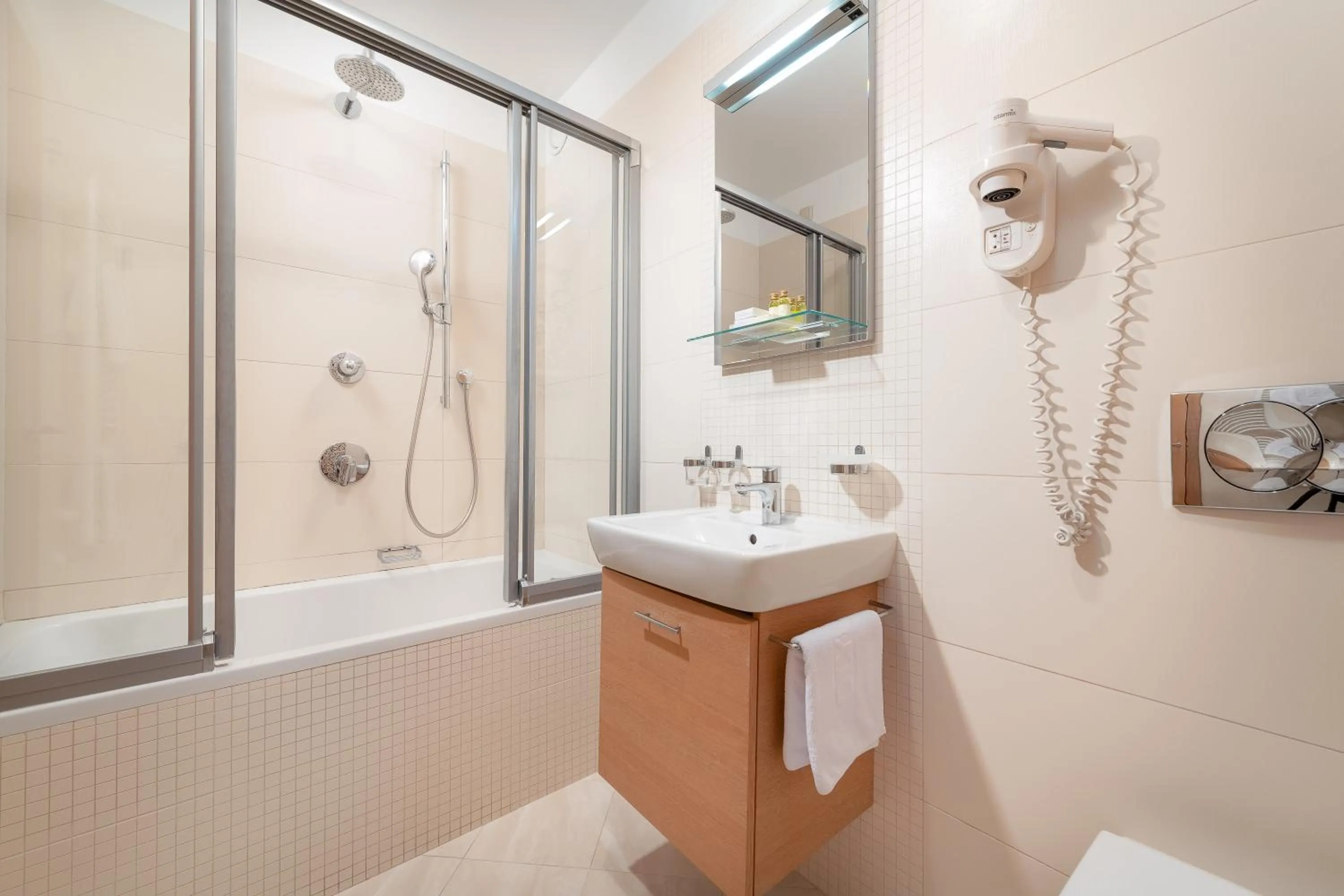 Deluxe Junior Suite in Hotel Olympia