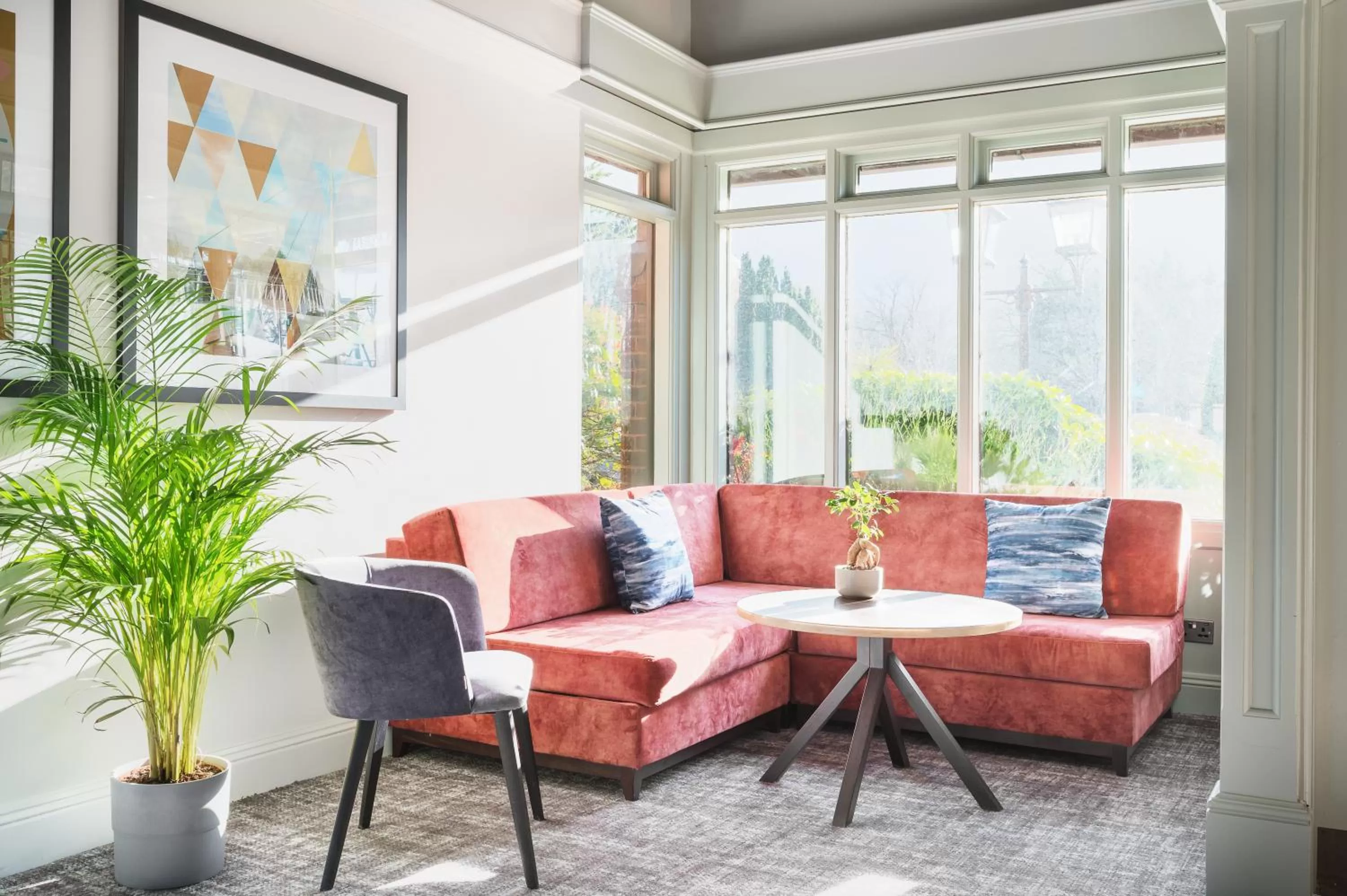 Seating area in Holiday Inn Reading West by IHG