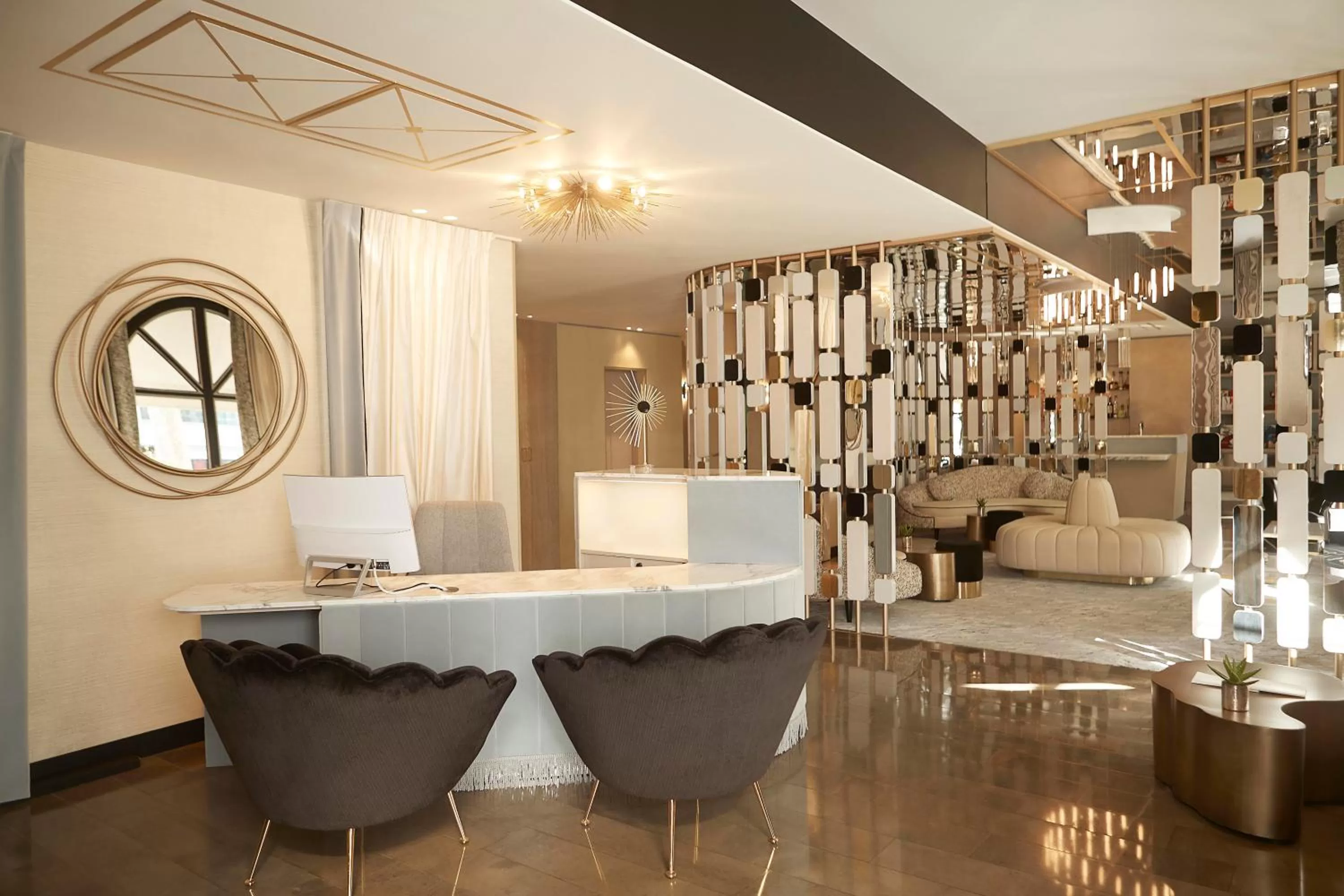 Lobby or reception in Hôtel le Derby Alma by Inwood Hotels