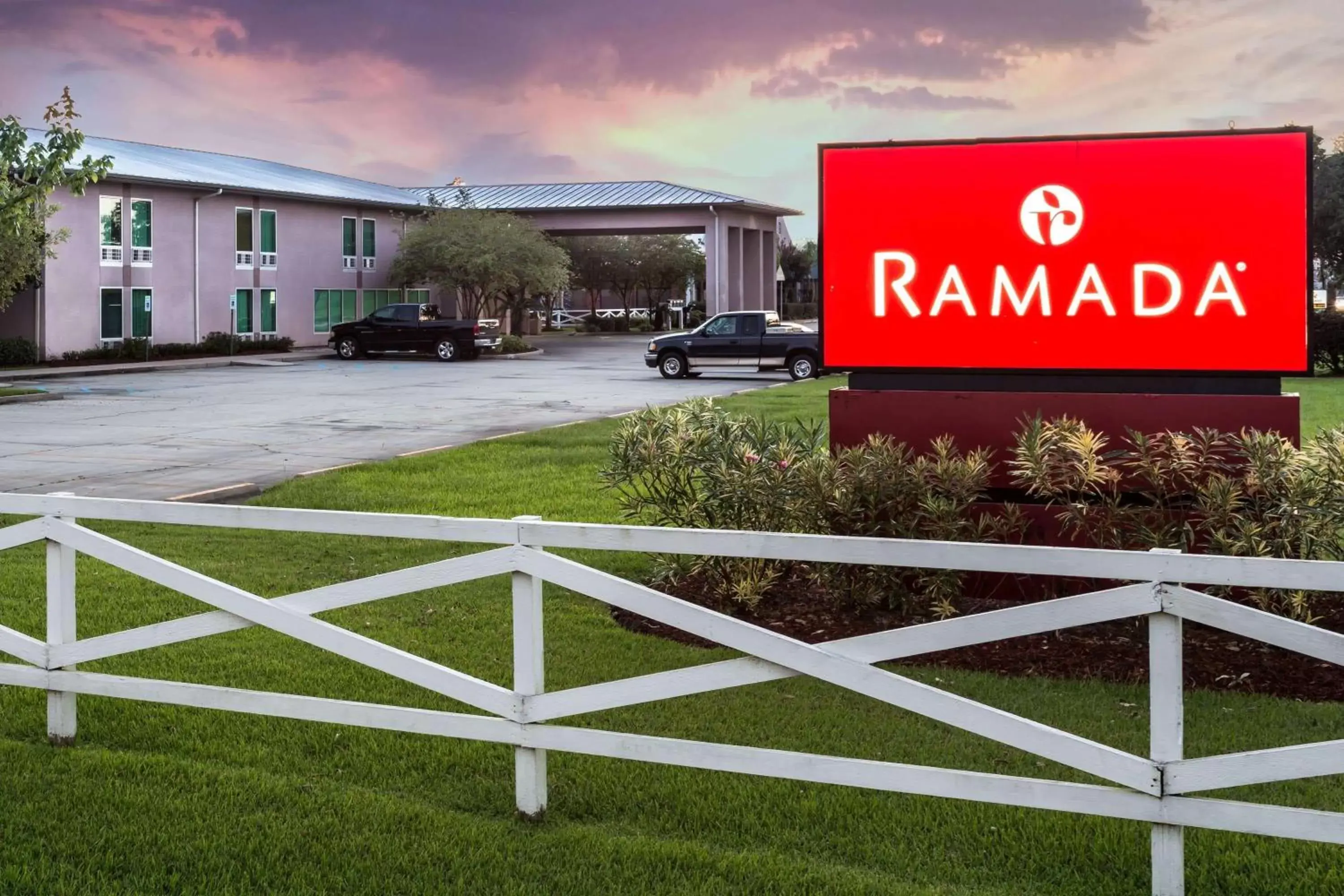 Ramada by Wyndham Luling Ramada by Wyndham Luling