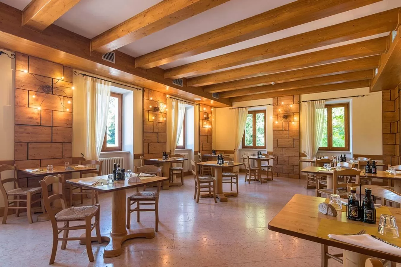 Restaurant/Places to Eat in Locanda Alpina