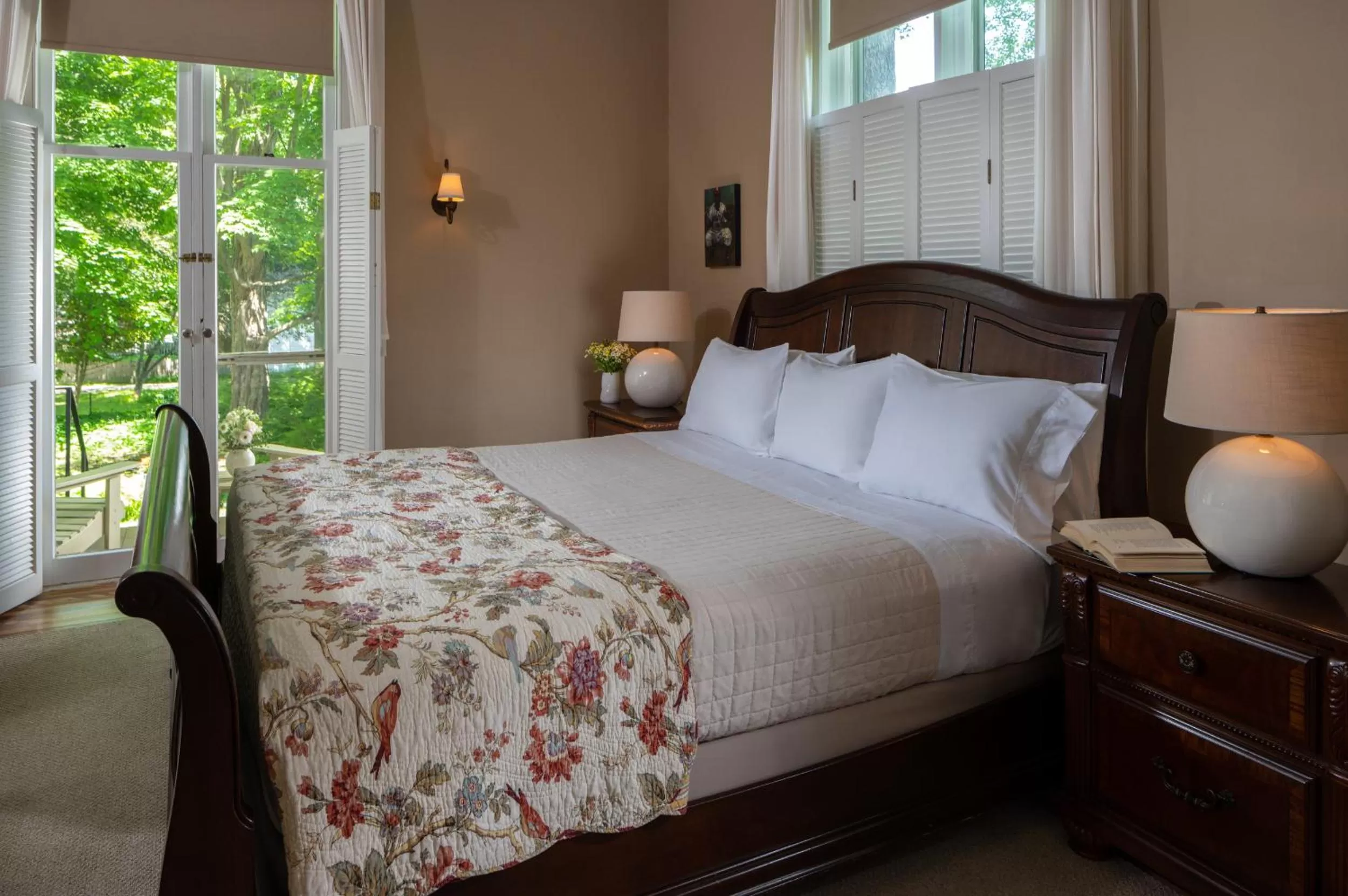 Patio in Landmark Inn