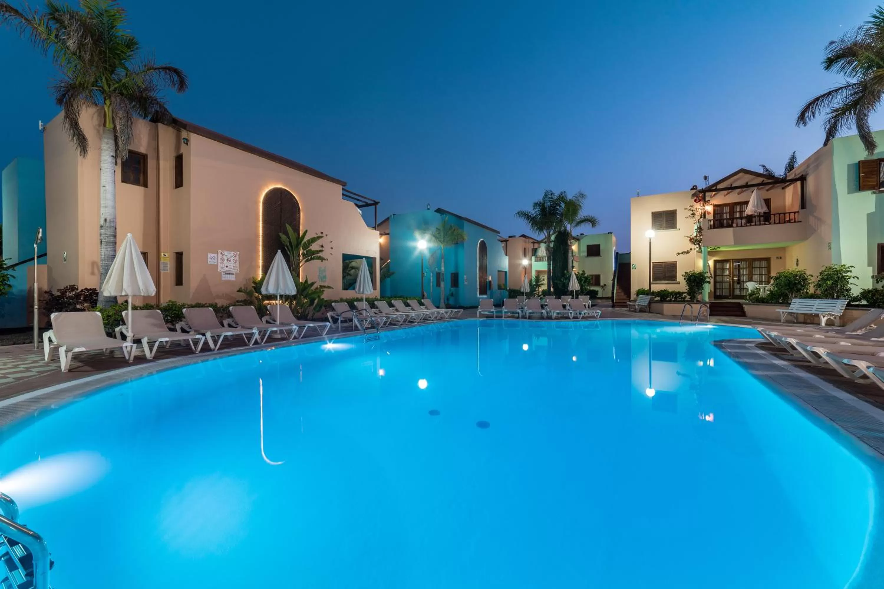 Pool view in Club Vista Serena