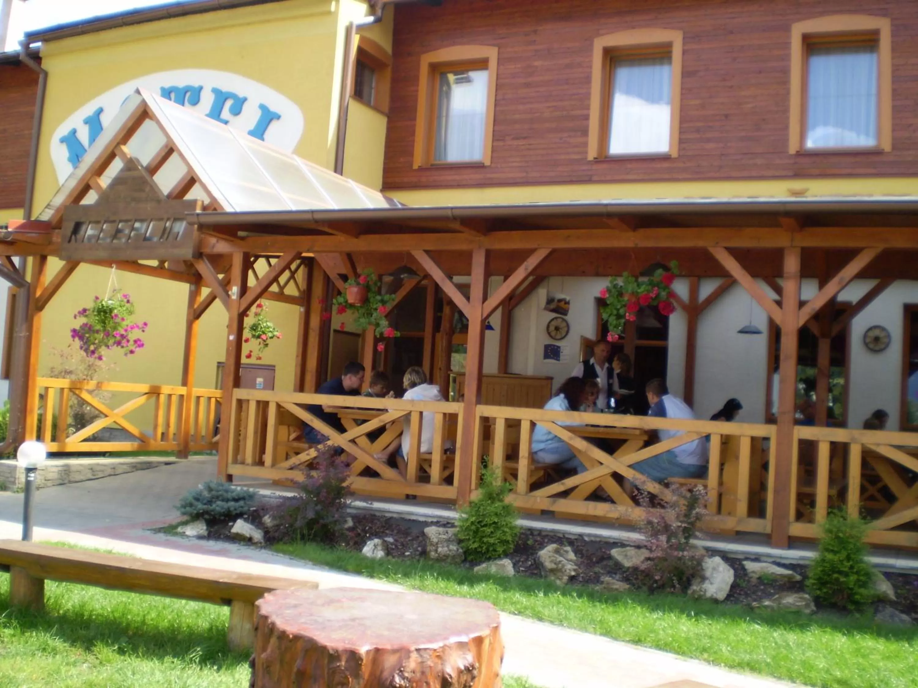 People in Motel Ranč