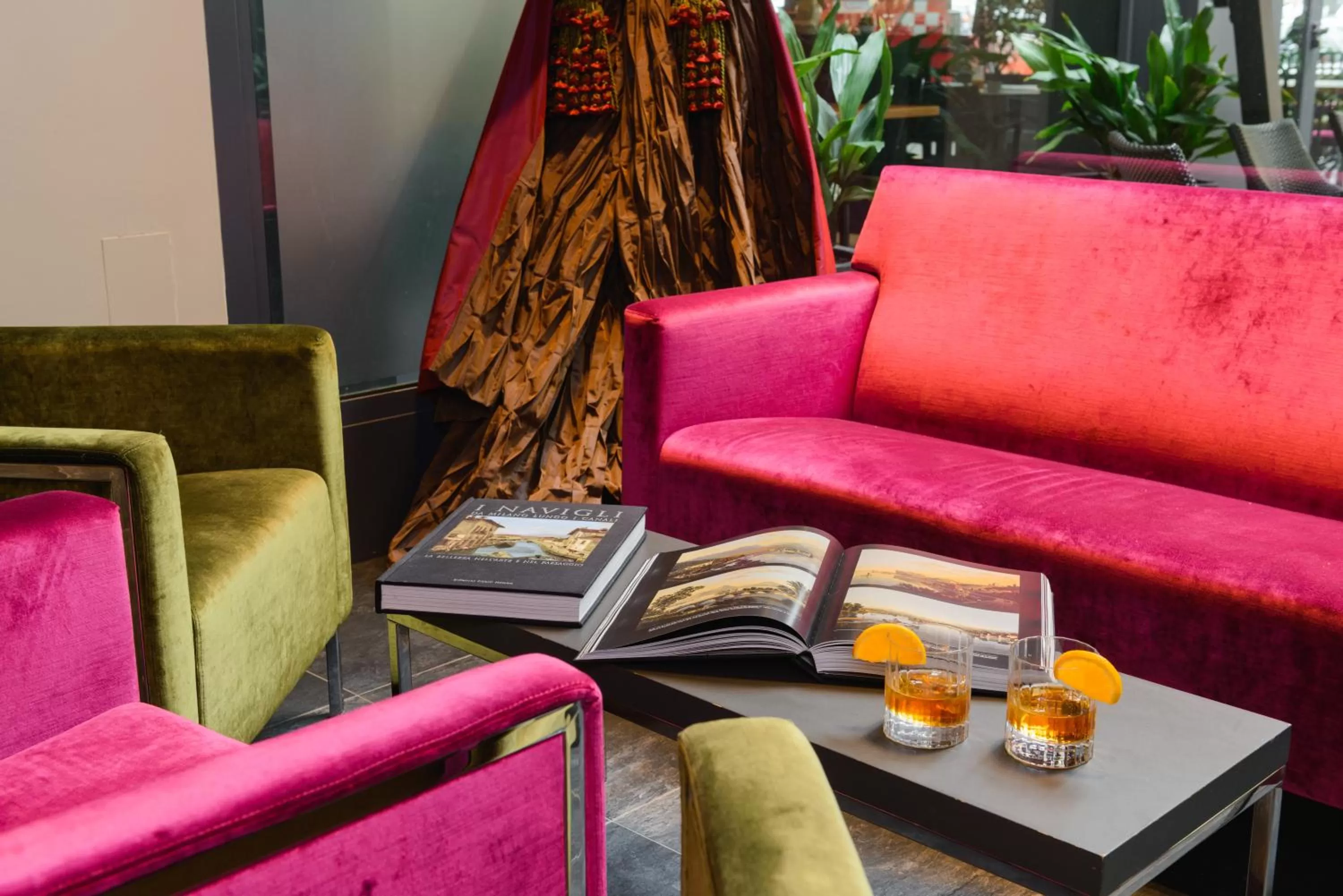 Communal lounge/ TV room in Windsor Hotel Milano