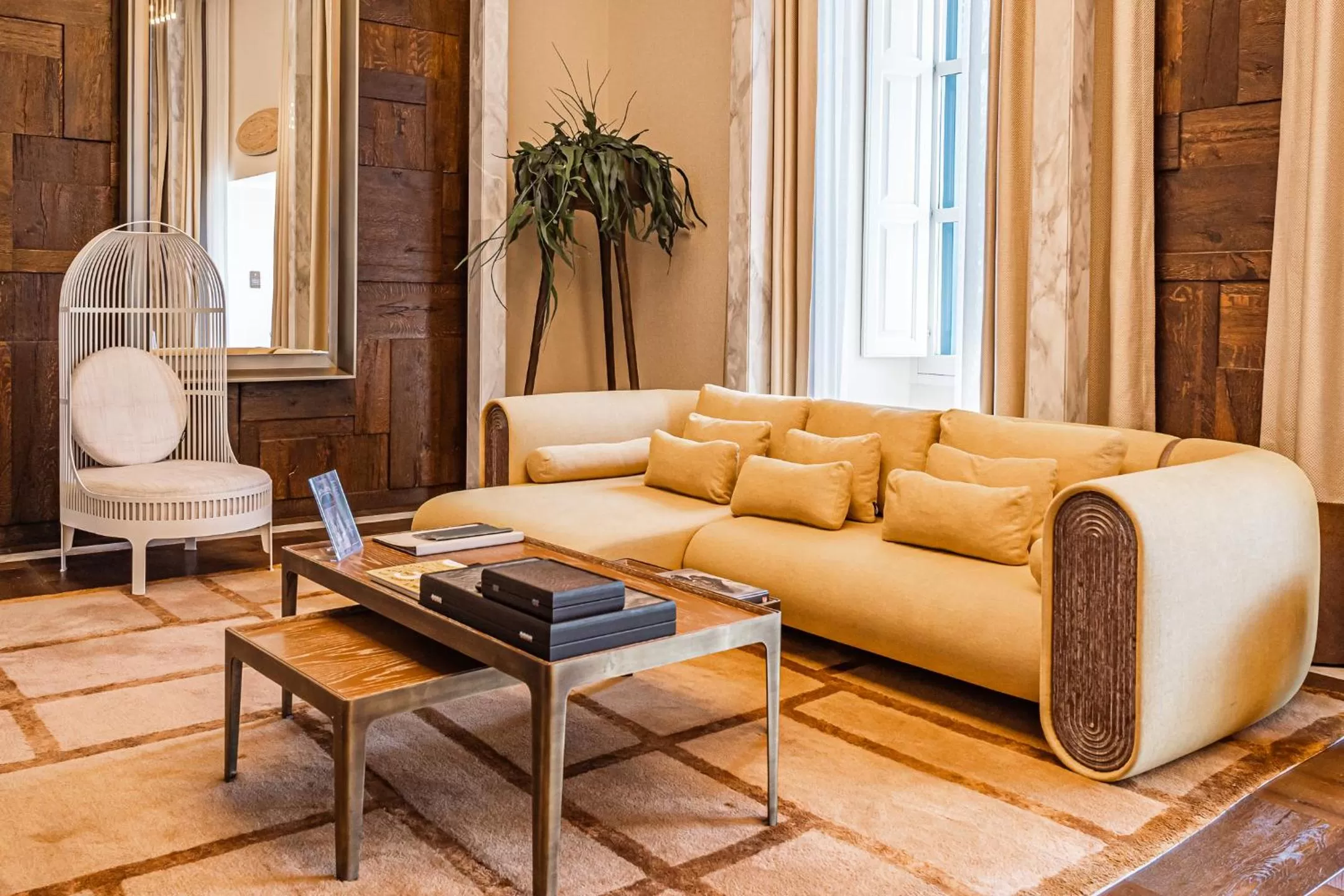 Seating area in Iniala Harbour House