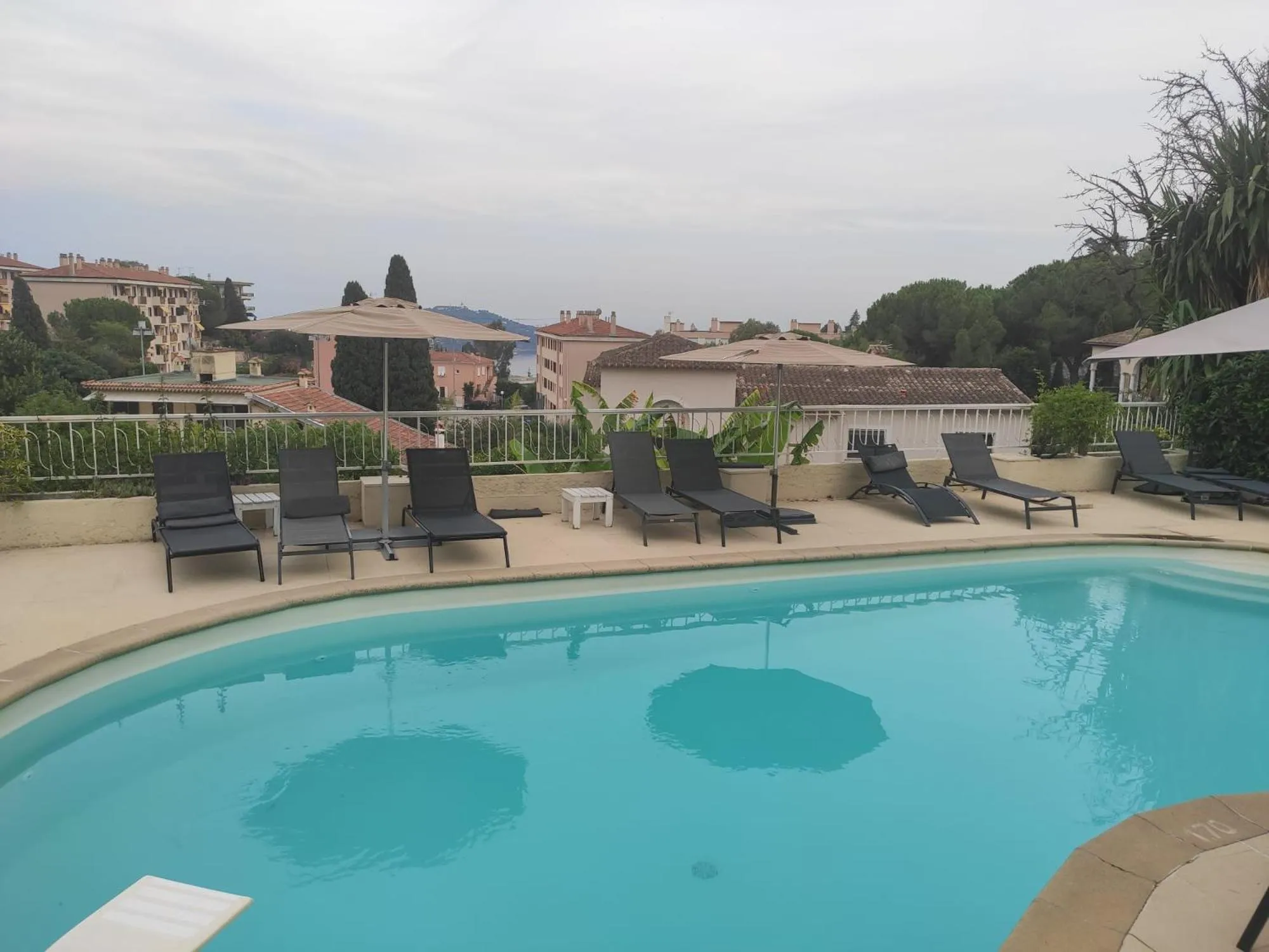 Swimming pool in Hôtel La Fiancée du Pirate