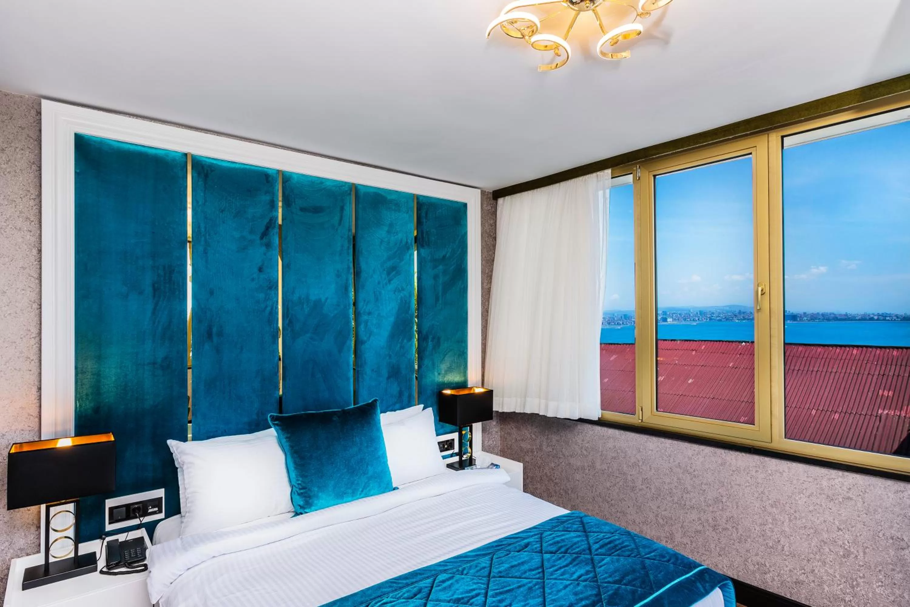 Bed in Eastanbul Suites