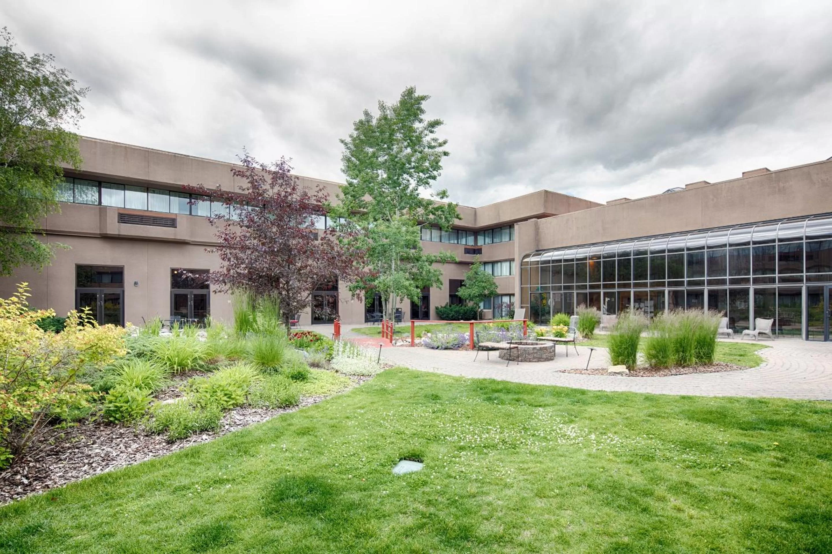 Patio in Red Lion Hotel Kalispell